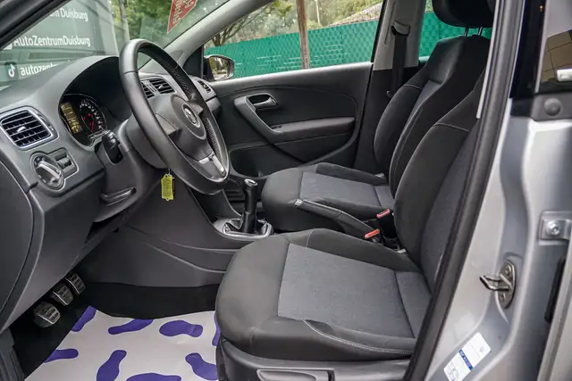 Volkswagen Polo view 8
