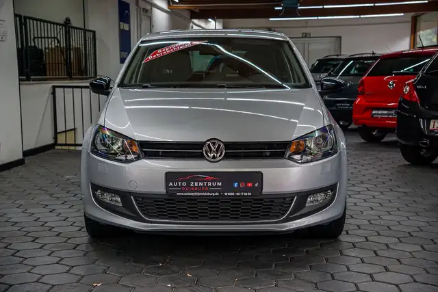 Volkswagen Polo view 4