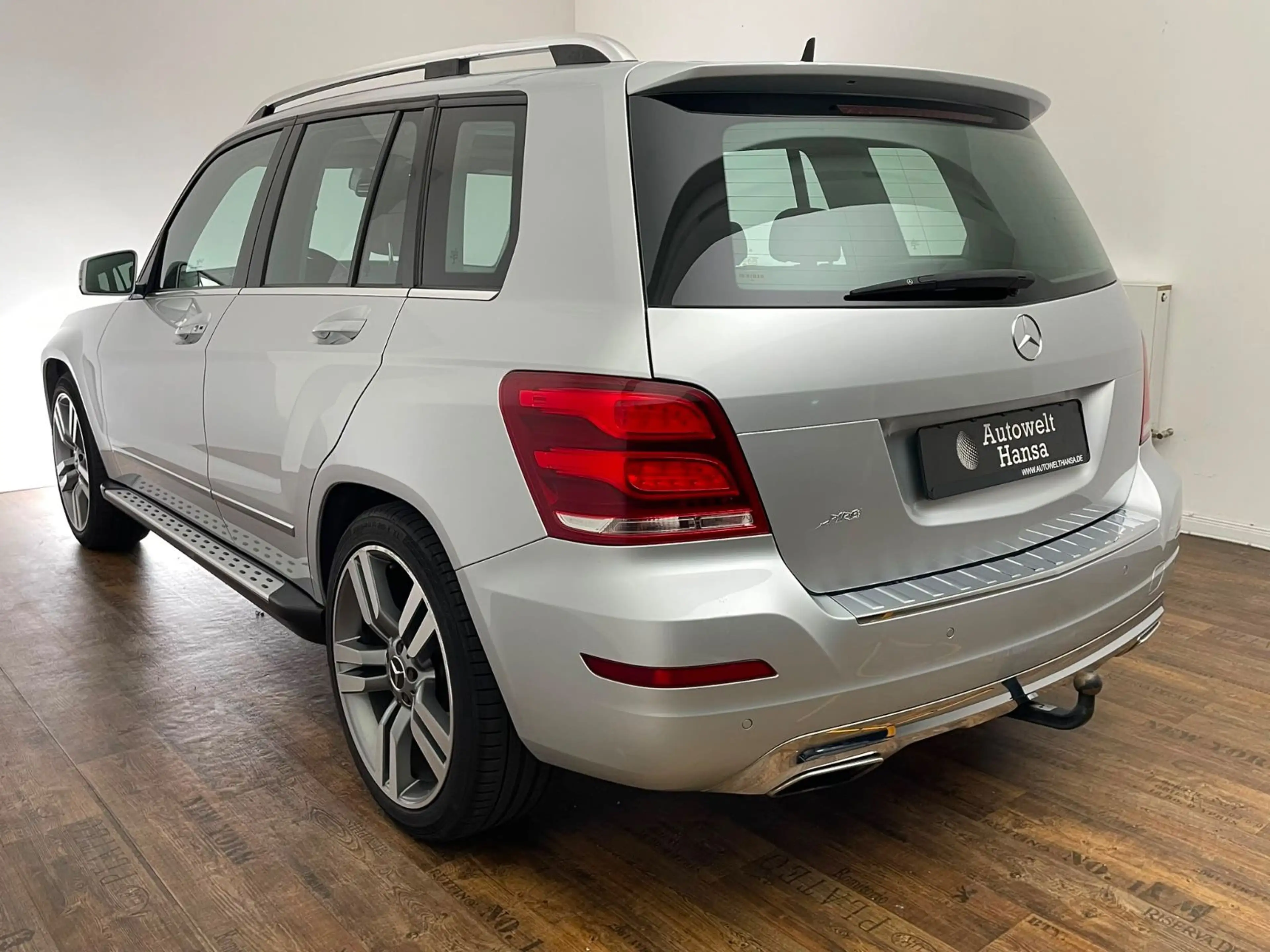 Mercedes-Benz GLK 220 4M SPORT/2.HD/H&K/PANO/20ZOLL/XEN/AHK — photo 4
