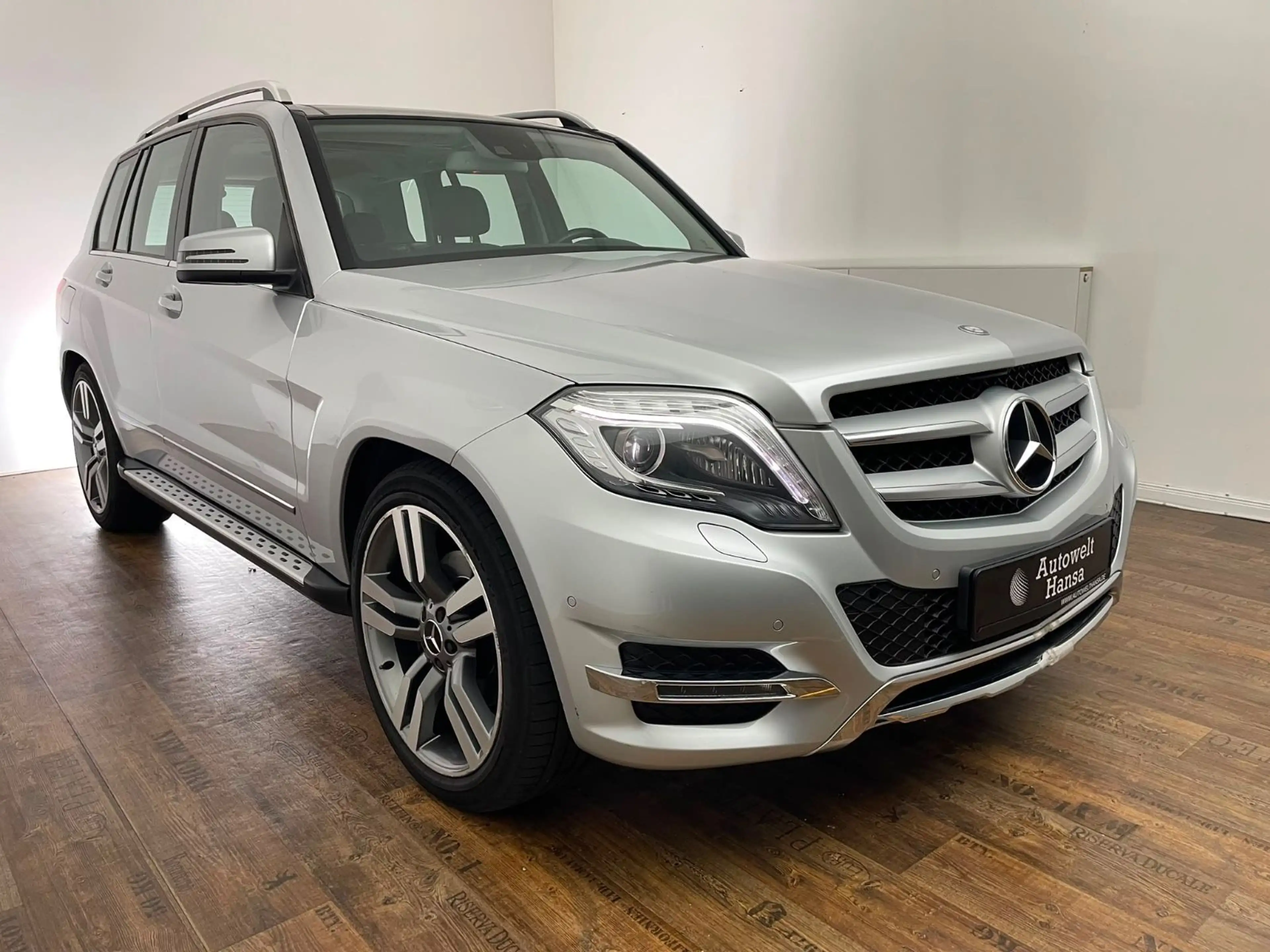 Mercedes-Benz GLK 220 4M SPORT/2.HD/H&K/PANO/20ZOLL/XEN/AHK — photo 3