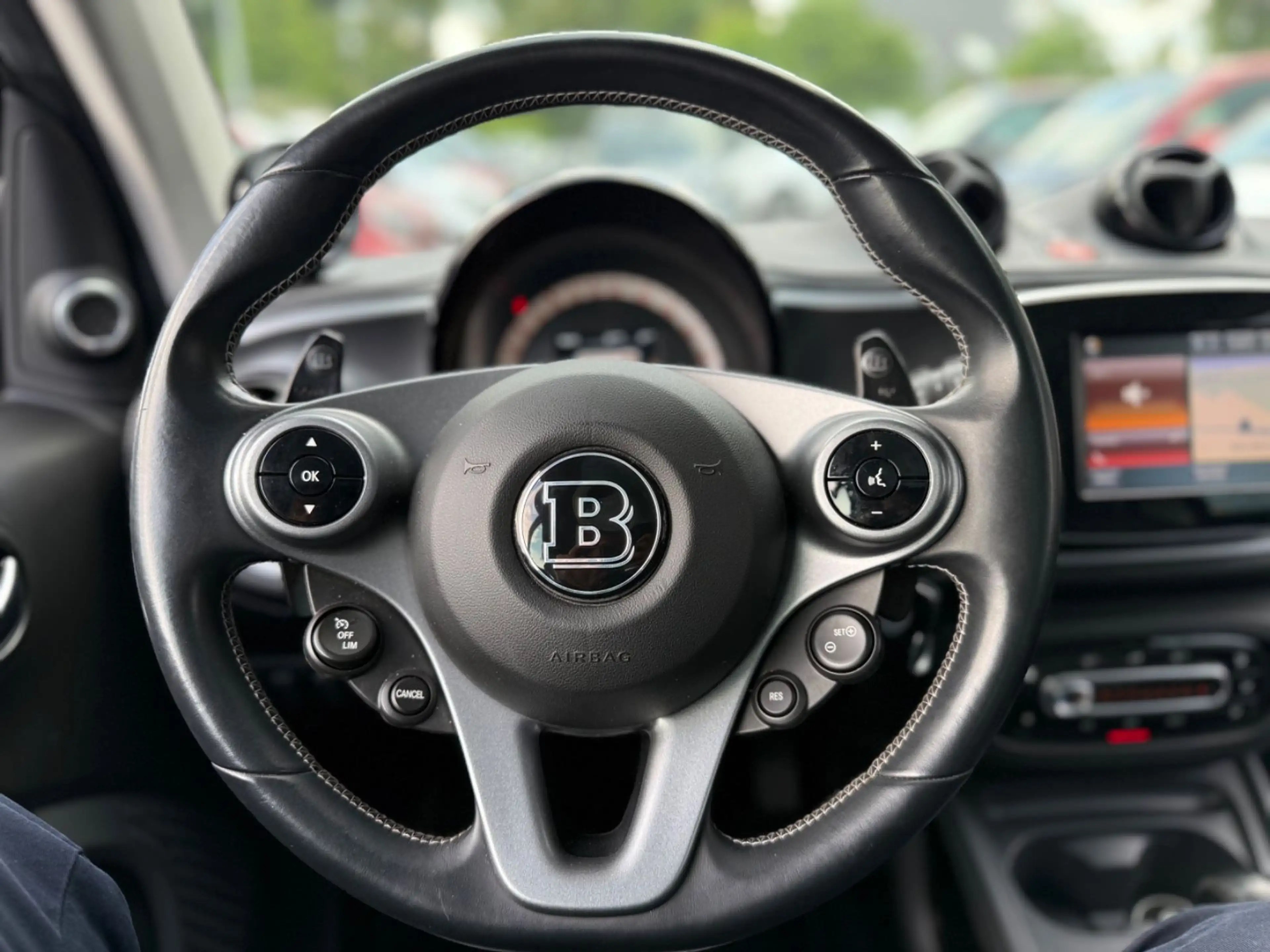 smart forTwo BRABUS XCLUSIVE*NAVI*PANORAMA*KAMERA* — photo 24