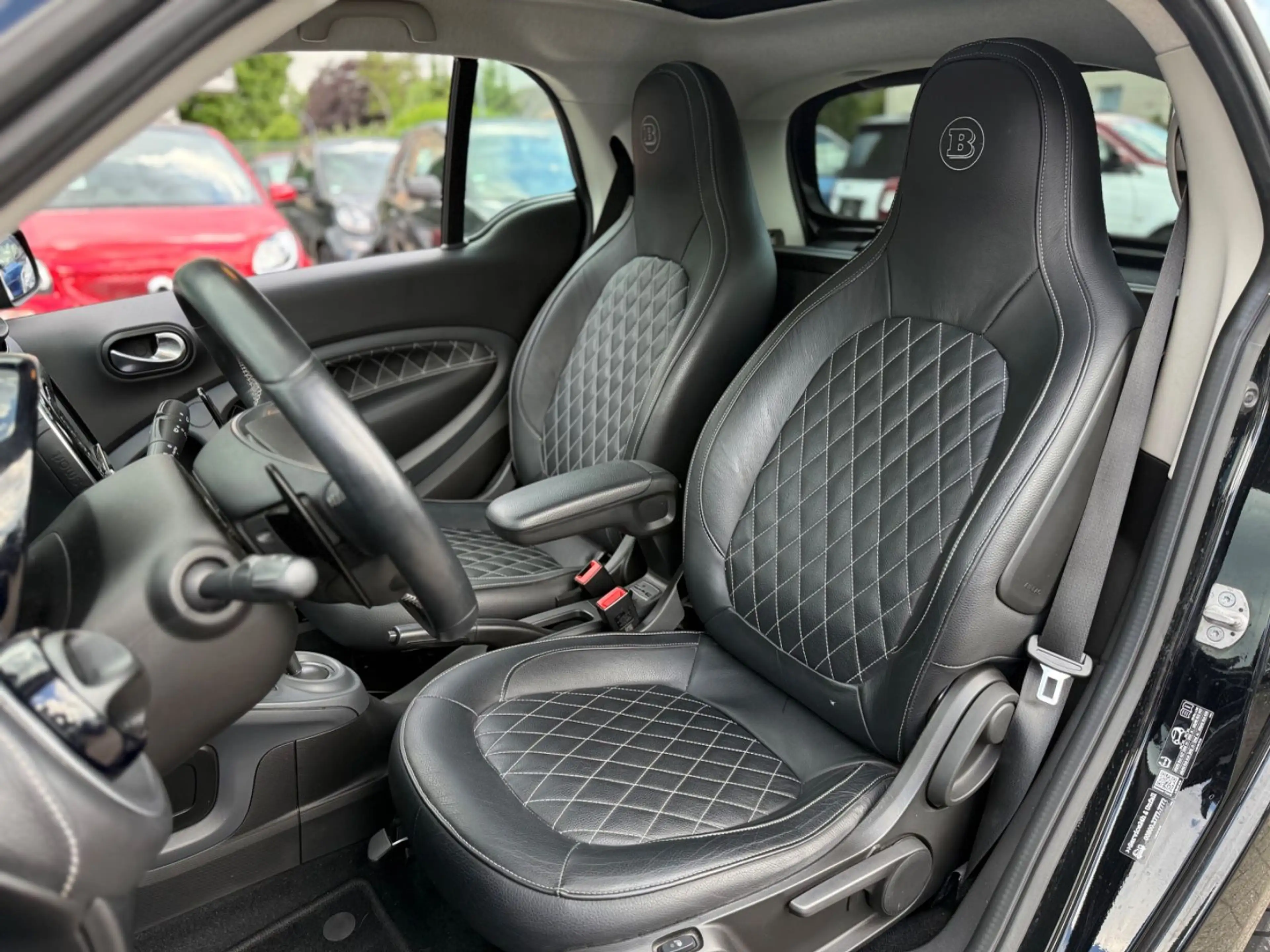 smart forTwo BRABUS XCLUSIVE*NAVI*PANORAMA*KAMERA* — photo 36