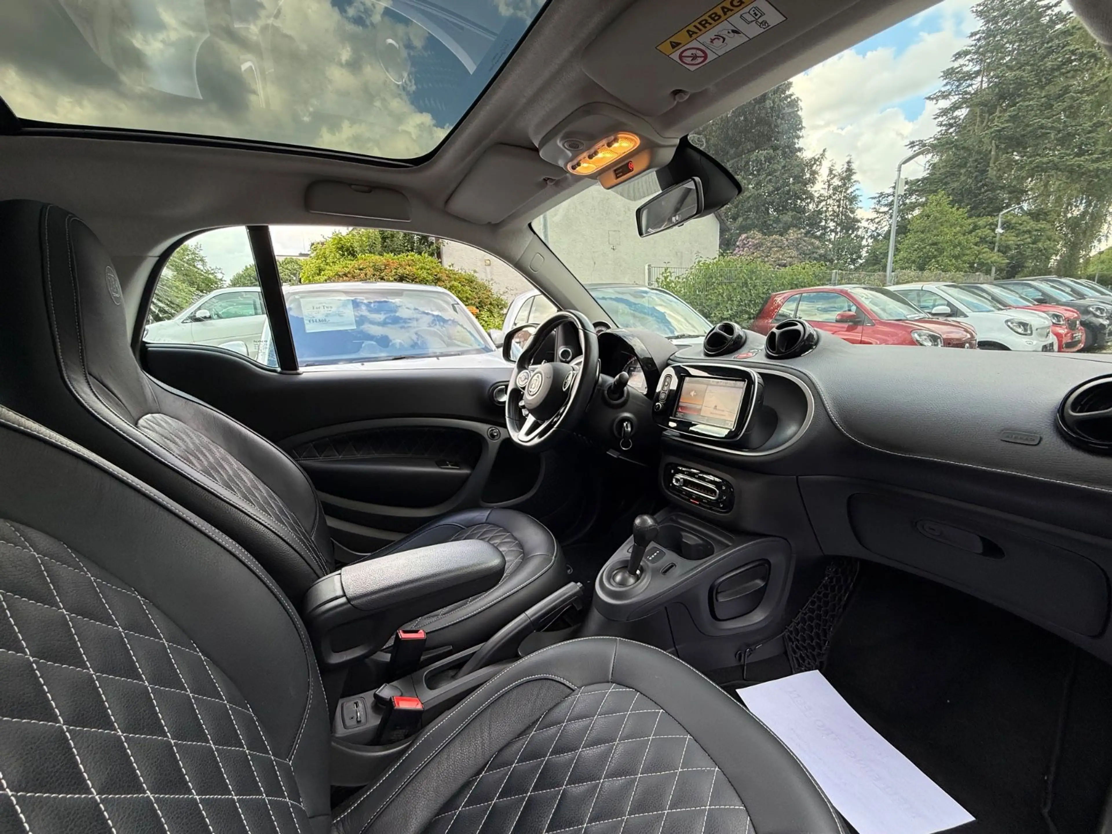 smart forTwo BRABUS XCLUSIVE*NAVI*PANORAMA*KAMERA* — photo 21
