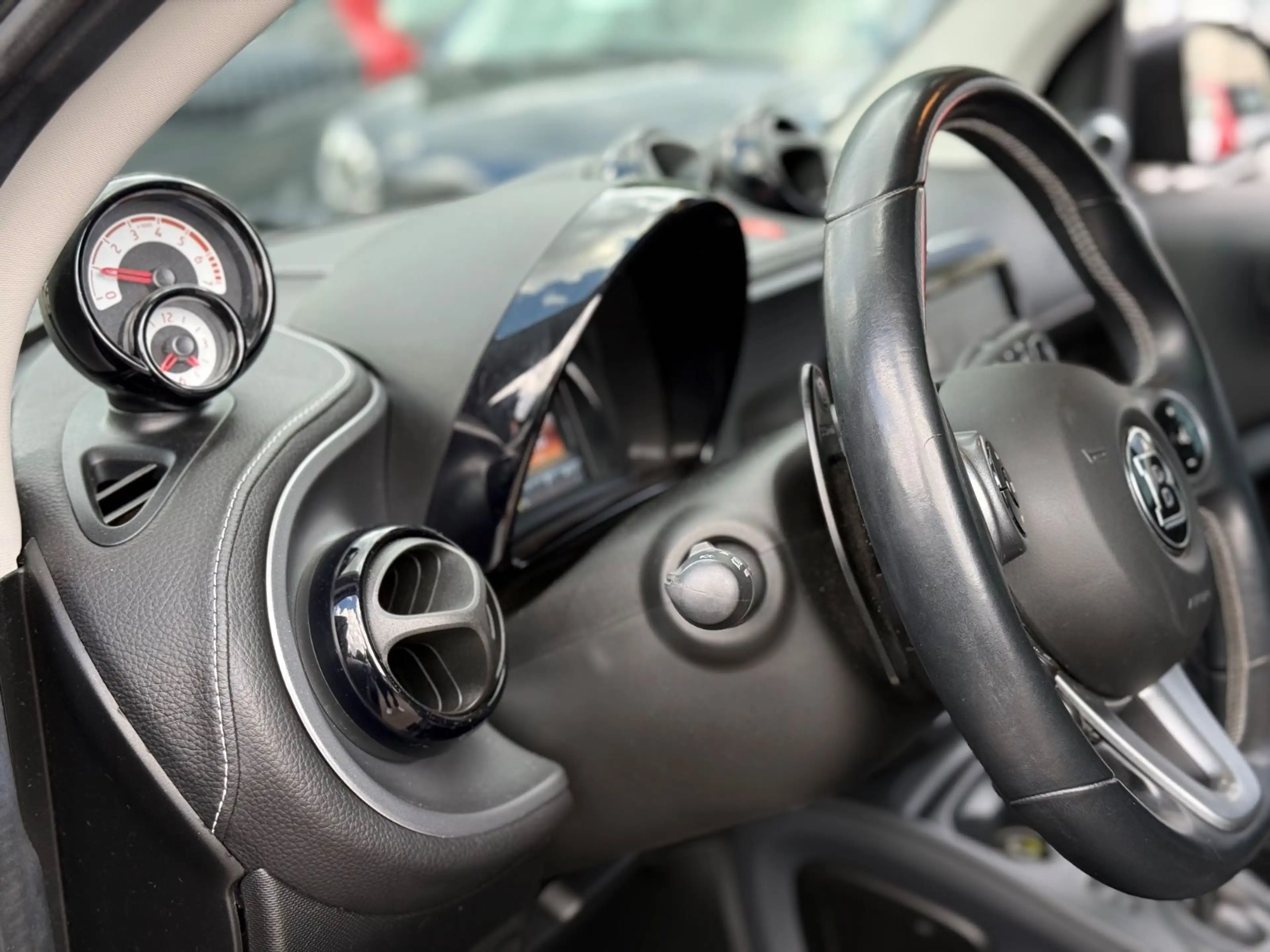 smart forTwo BRABUS XCLUSIVE*NAVI*PANORAMA*KAMERA* — photo 39