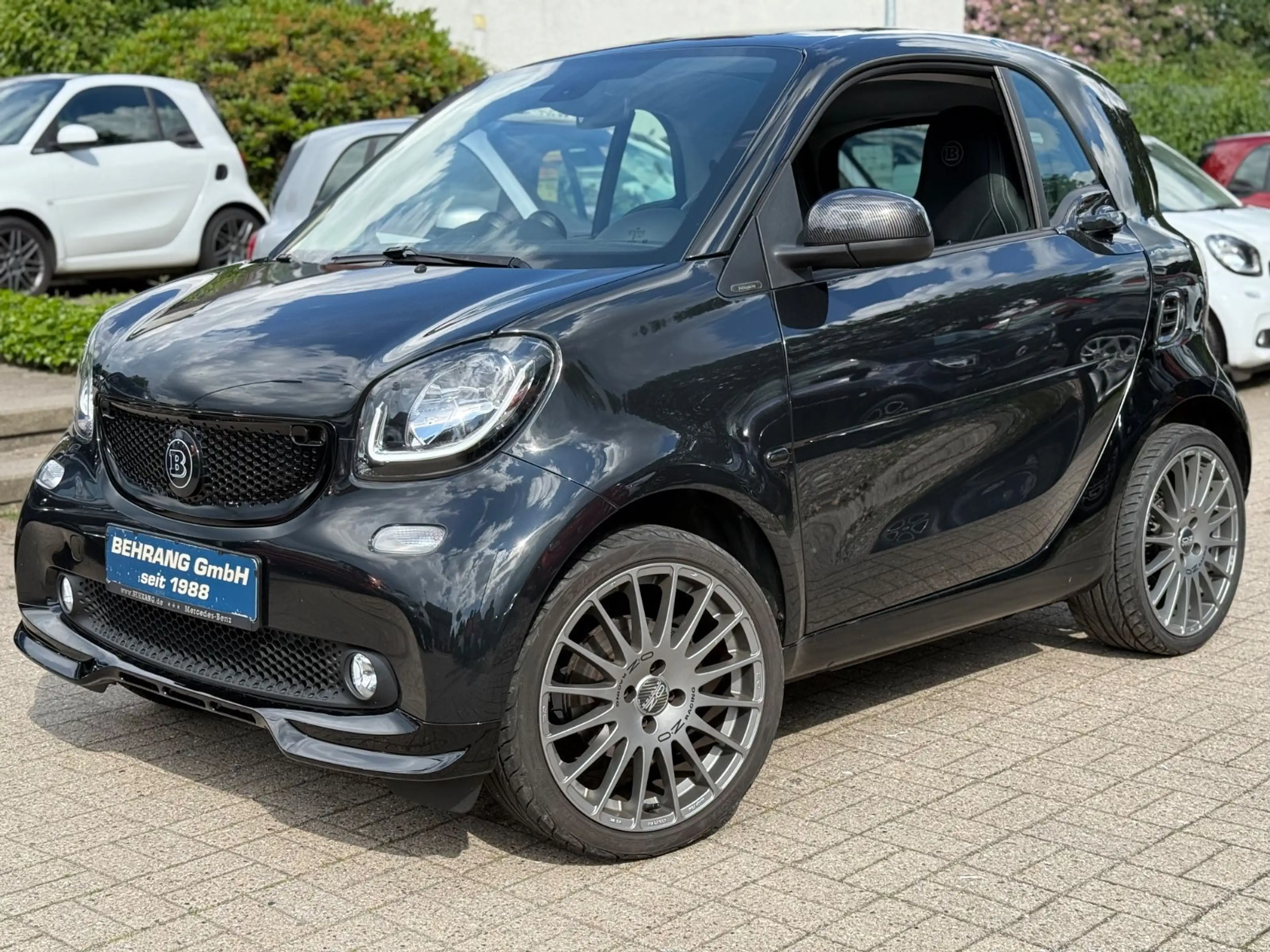 smart forTwo BRABUS XCLUSIVE*NAVI*PANORAMA*KAMERA*
