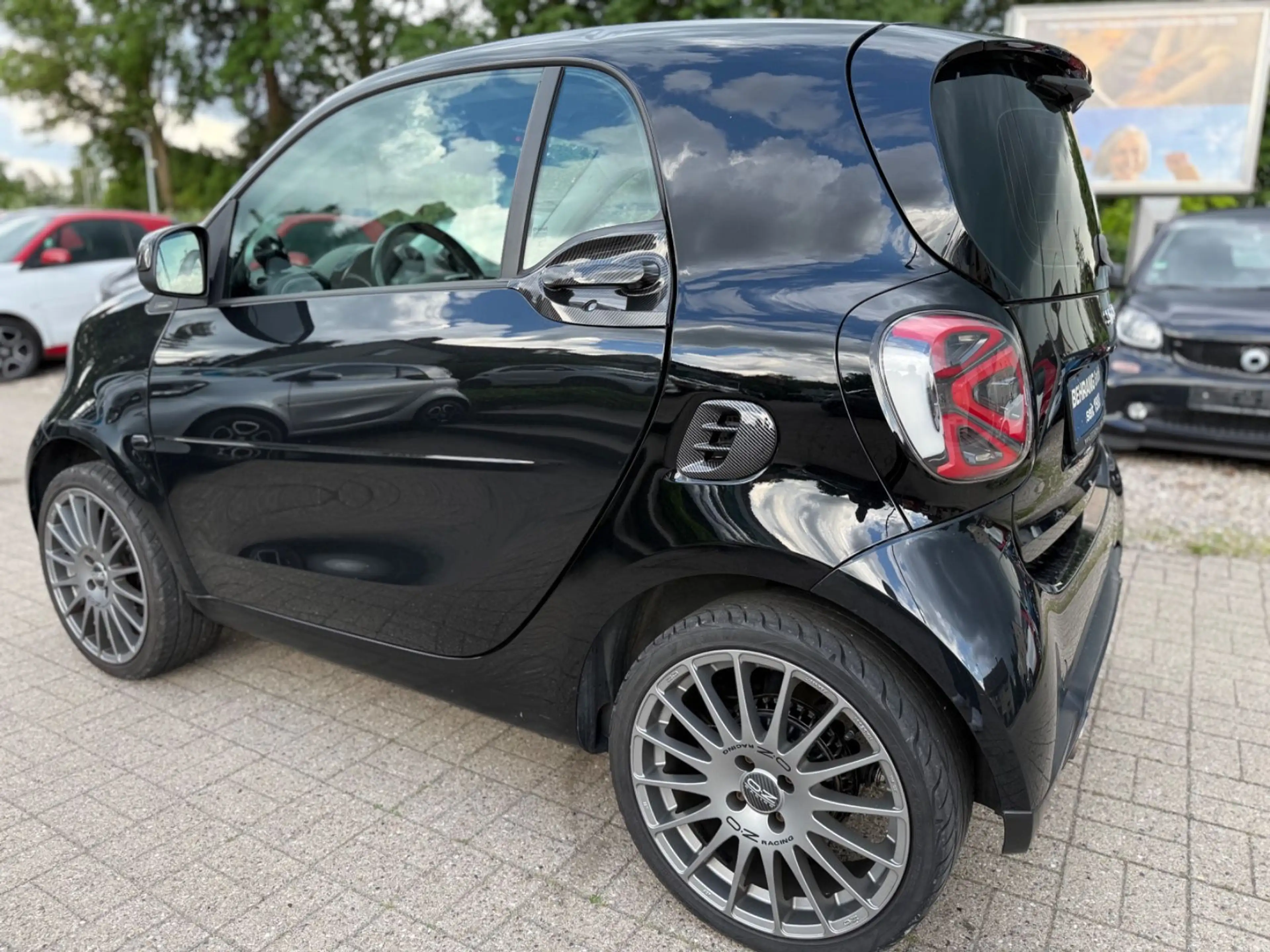 smart forTwo BRABUS XCLUSIVE*NAVI*PANORAMA*KAMERA* — photo 12