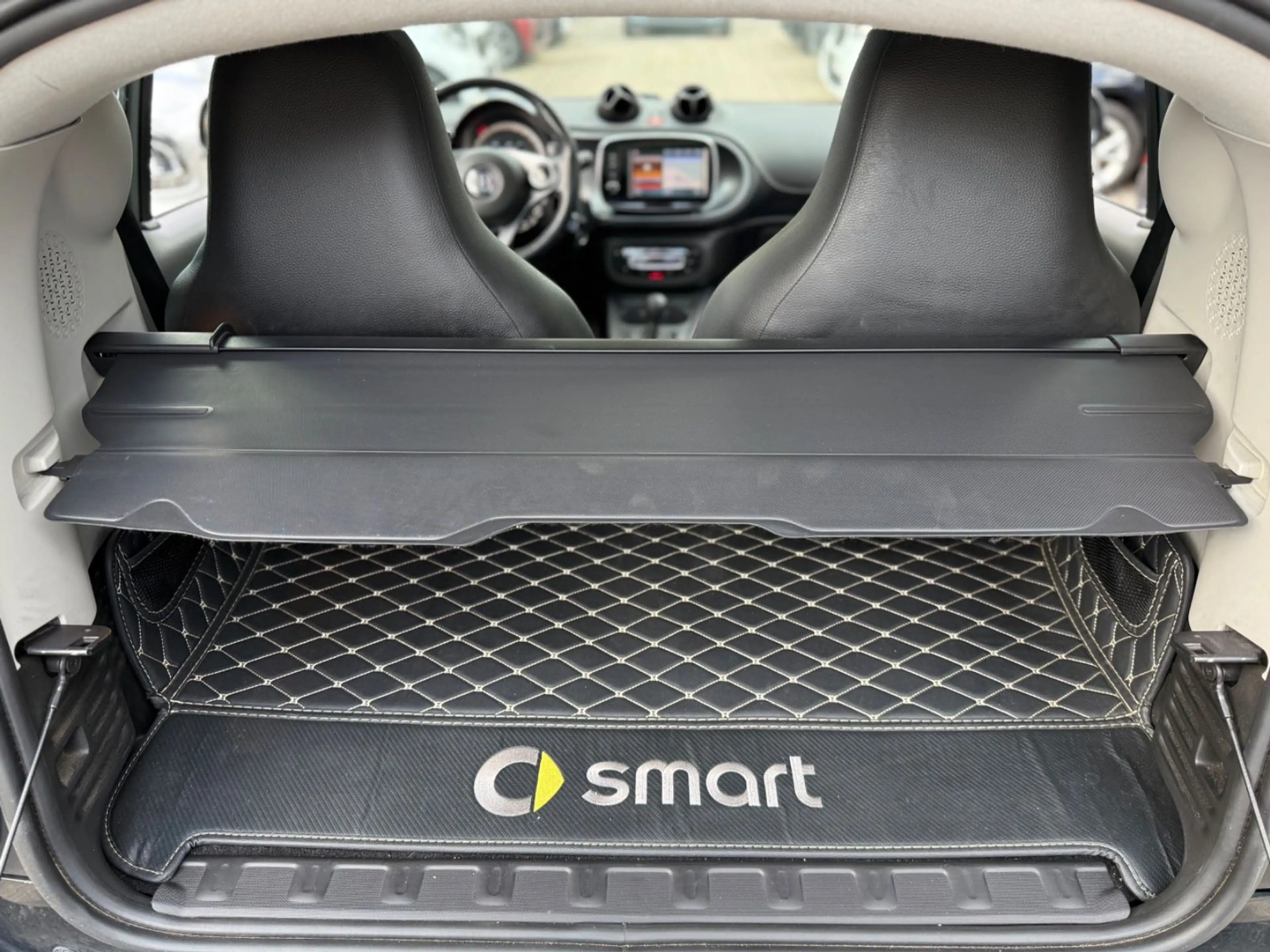 smart forTwo BRABUS XCLUSIVE*NAVI*PANORAMA*KAMERA* — photo 28