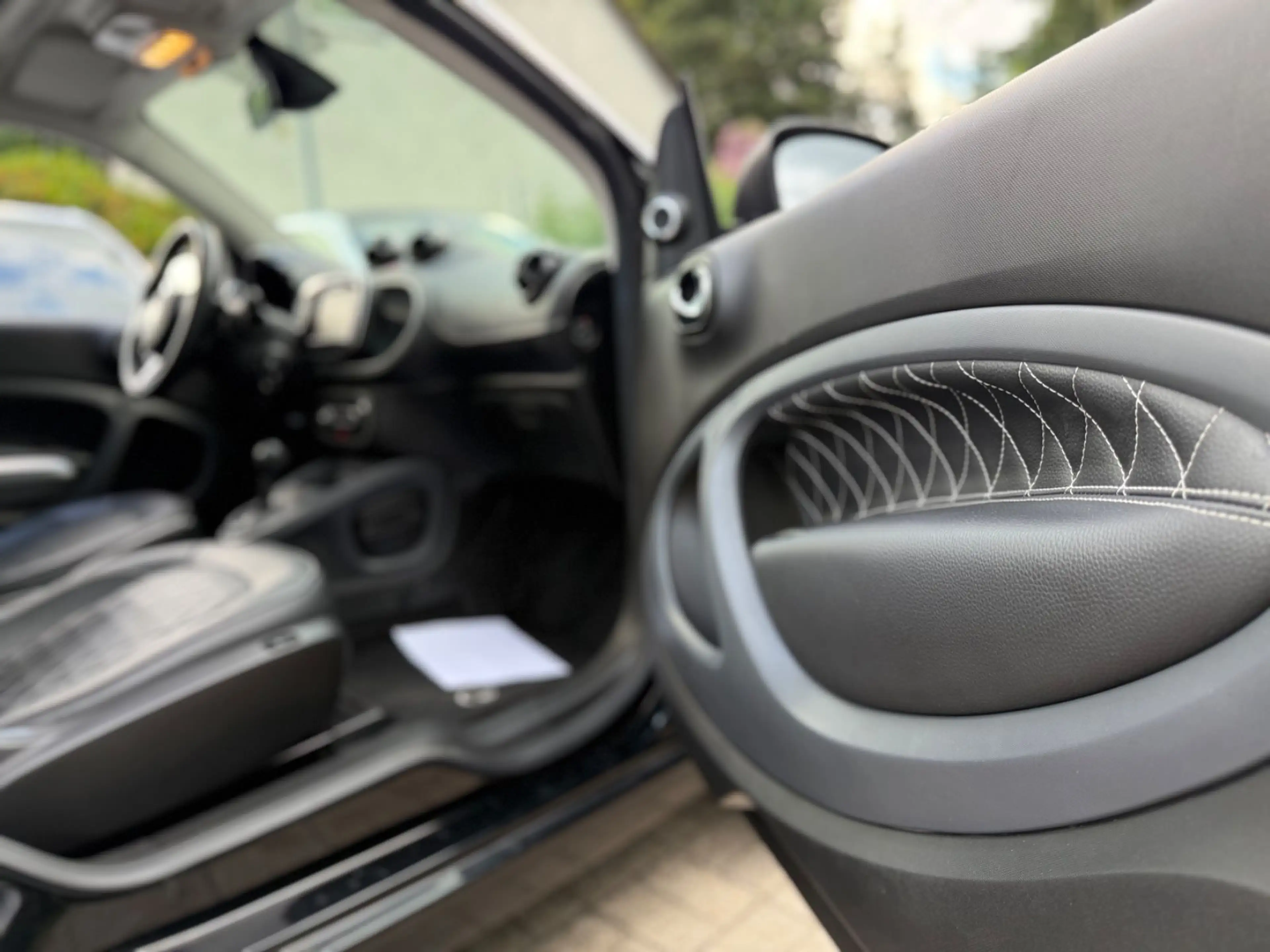 smart forTwo BRABUS XCLUSIVE*NAVI*PANORAMA*KAMERA* — photo 20
