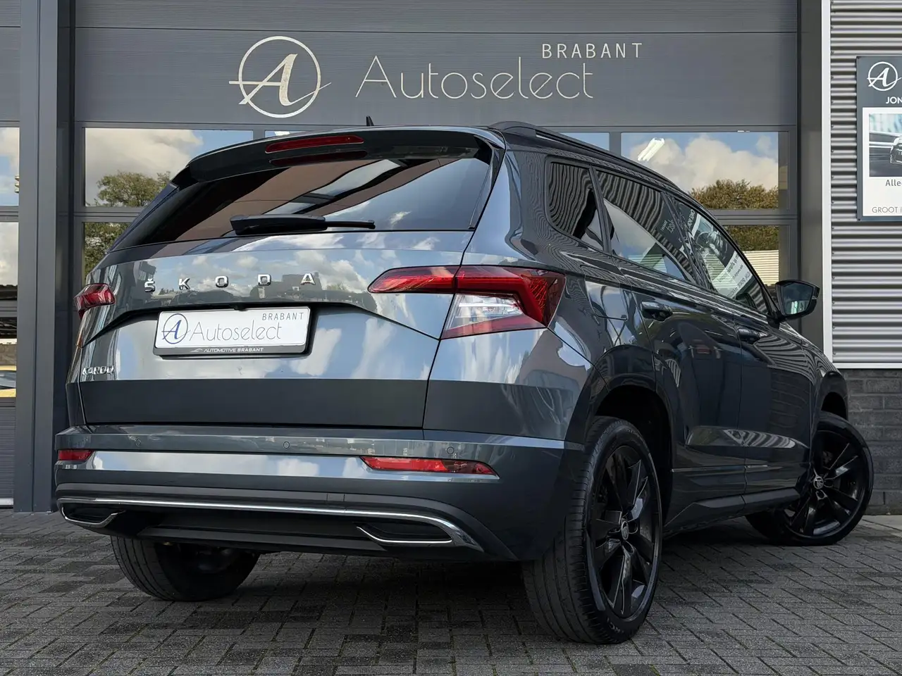 Skoda Karoq 1.5 TSI ACT Sportline Navi Trekhaak Dealer OH, миниатюра 3
