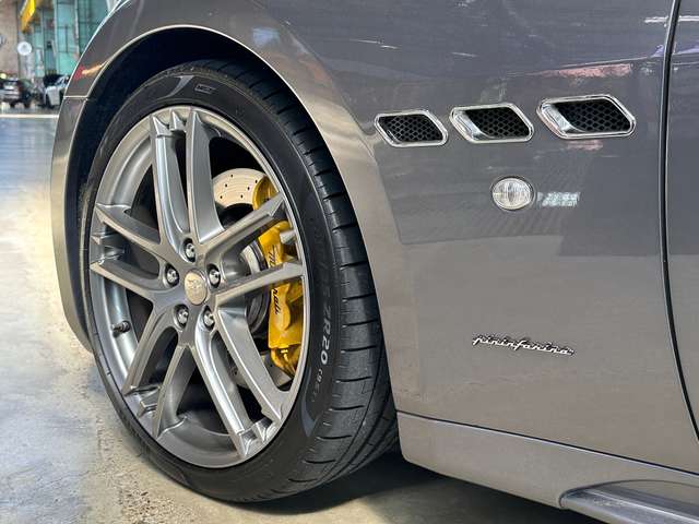 Imagine Maserati GranCabrio GranCabrio Sport