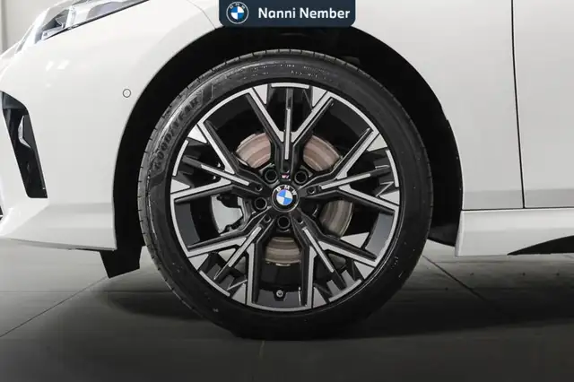 BMW 1 Series view 7