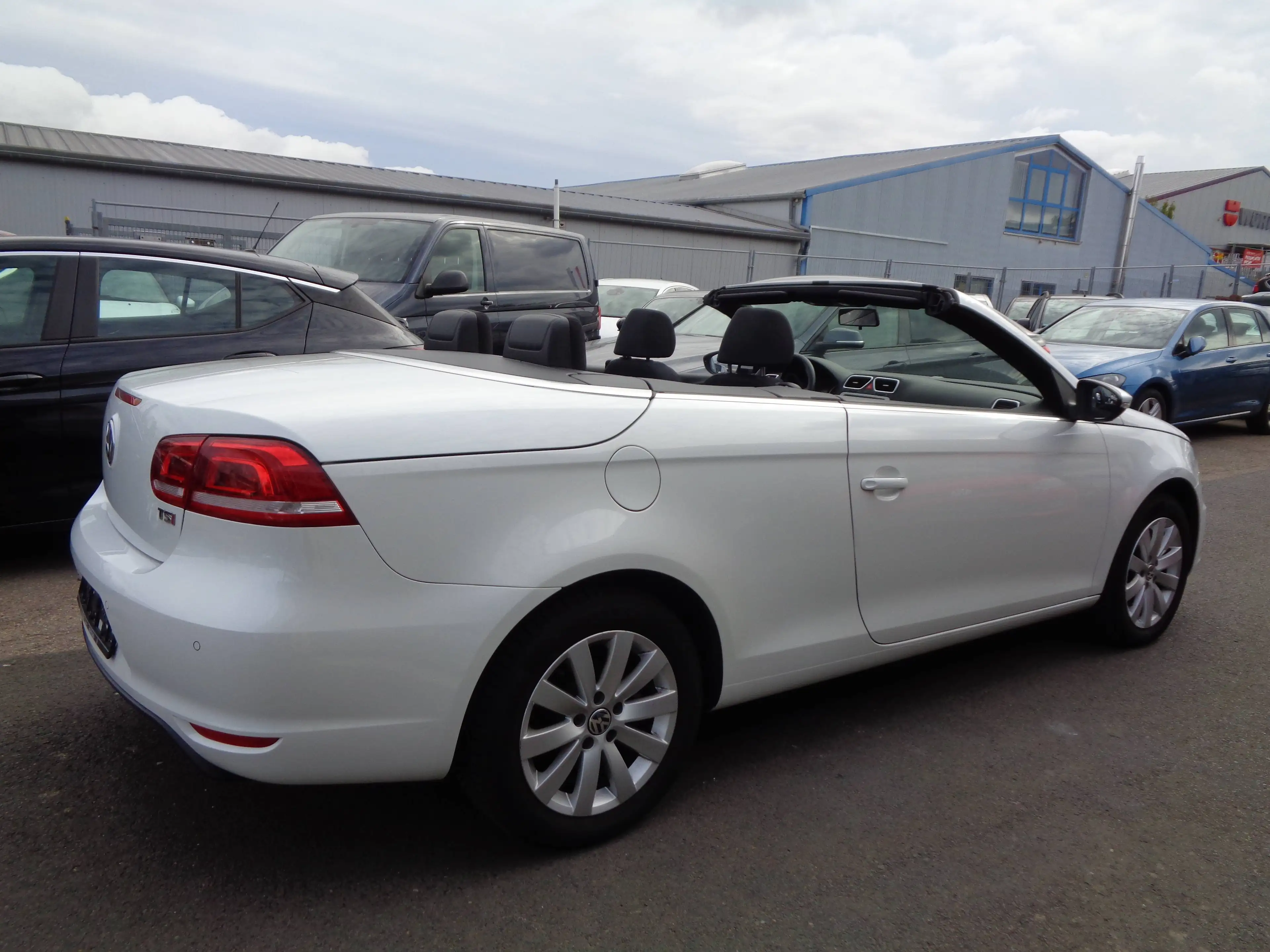 Volkswagen Eos 1.4 Navi°Sitzheizung°Klimaautomatik°Pdc°2.Hand°Scheckheftgepflegt — photo 14