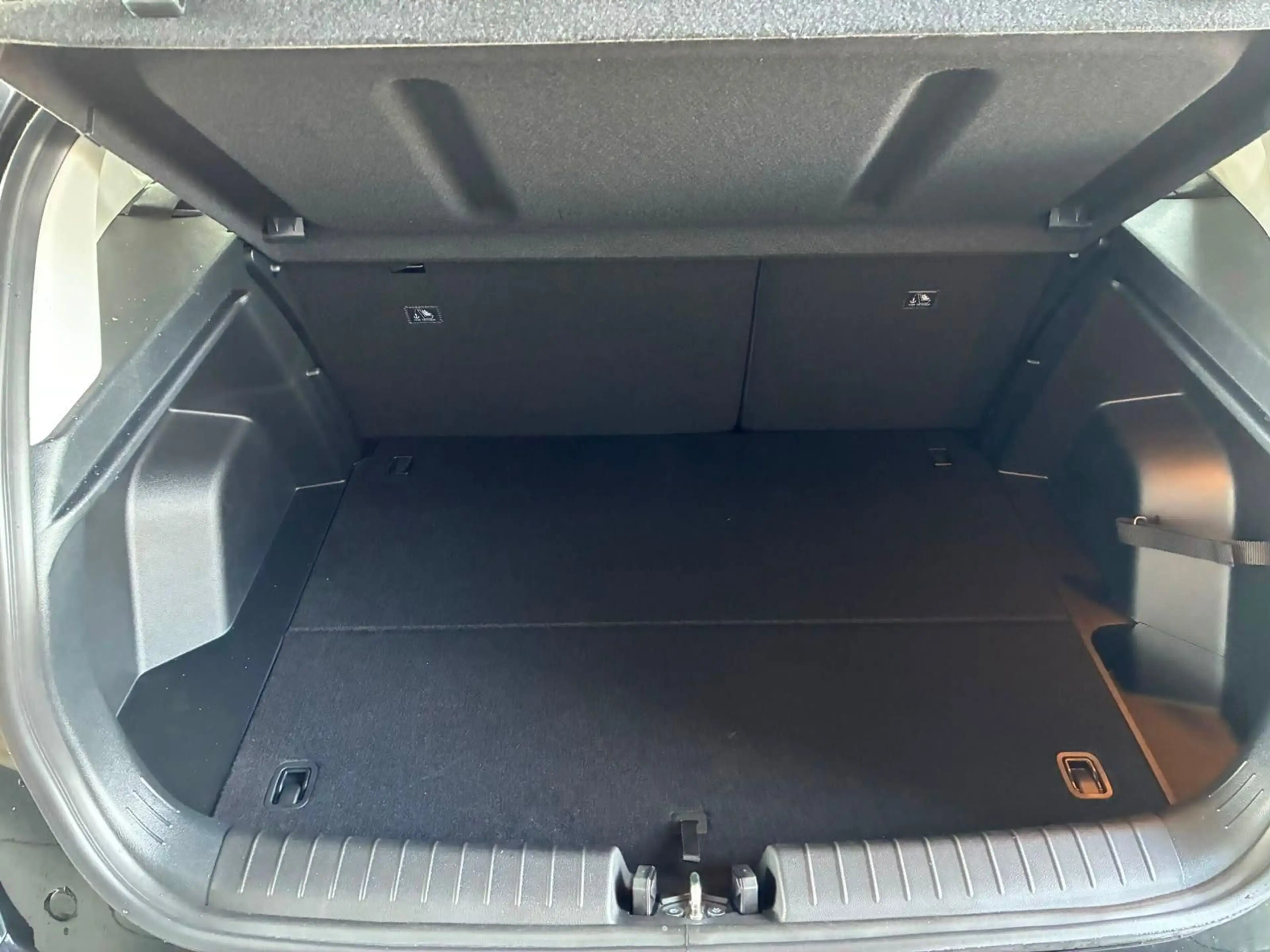 Hyundai BAYON Comfort Plus 1.2 MPI / Sitz + Lenkradhe... — photo 8