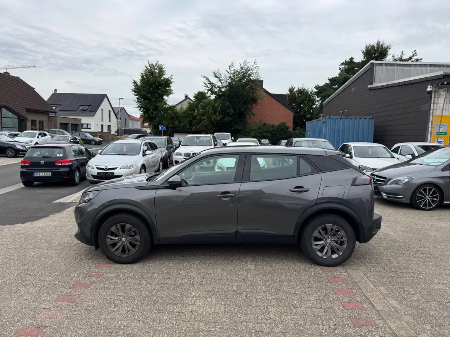 Peugeot 2008 Active Navi PDC Kamera Tempo Multifkt Gris - 2