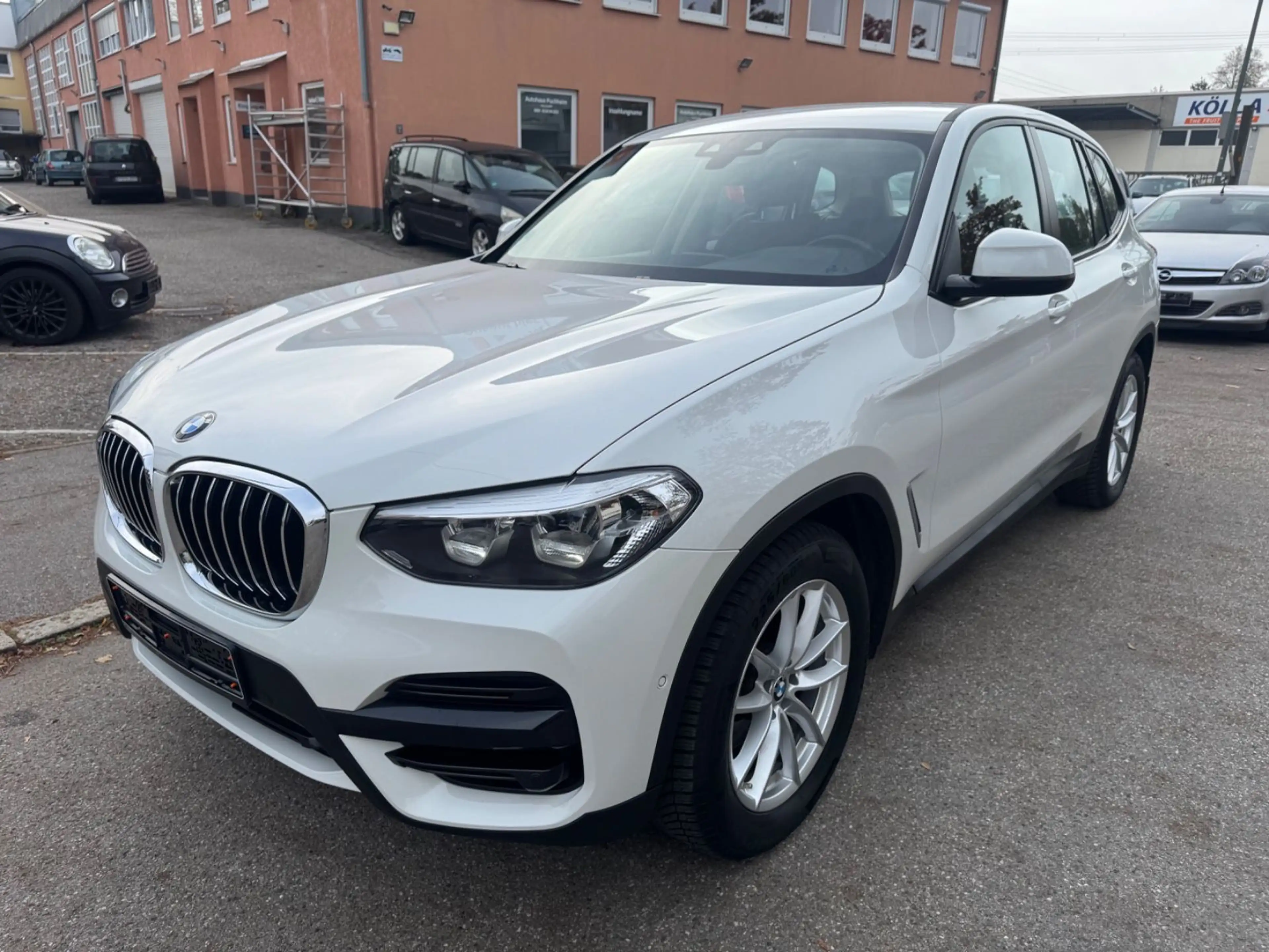 BMW X3 xDrive 20d LED/Navi/Leder/ACC/Kam/AHK/SZH/DAB — photo 3
