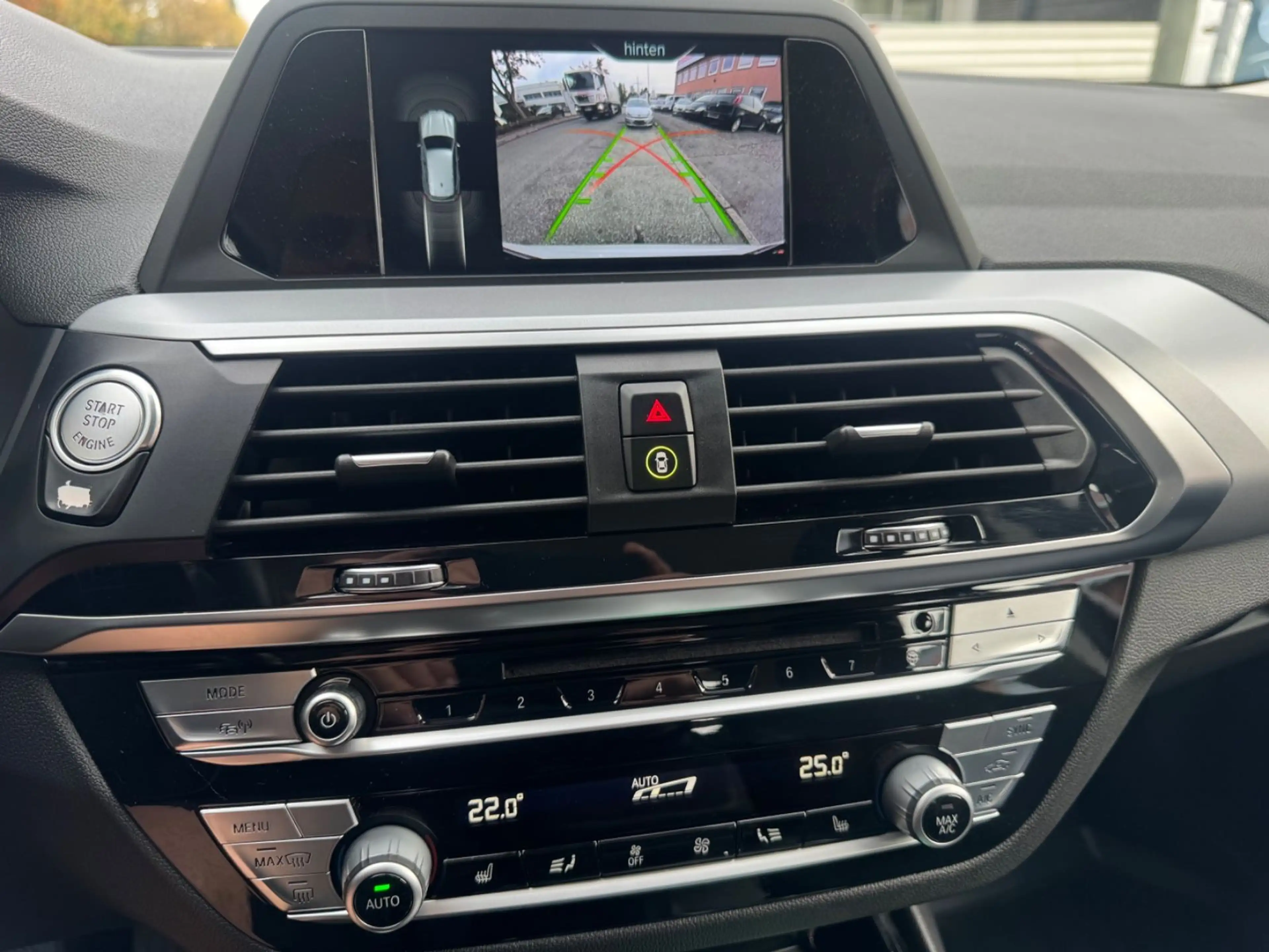BMW X3 xDrive 20d LED/Navi/Leder/ACC/Kam/AHK/SZH/DAB — photo 14