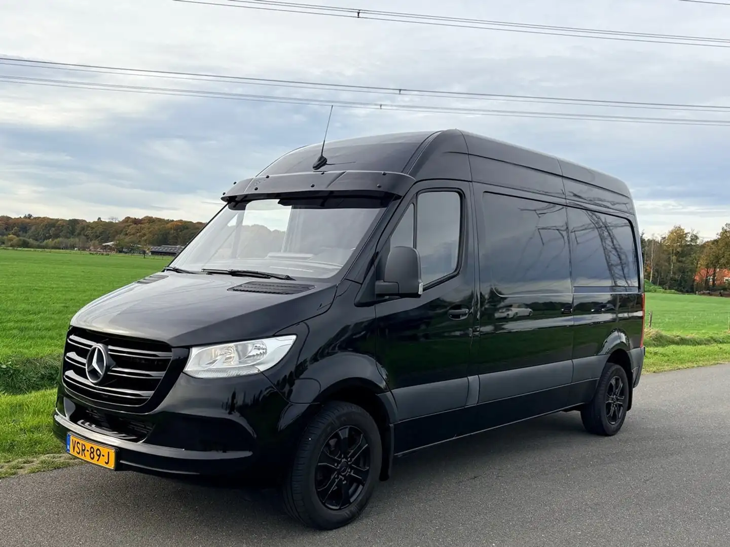 Mercedes-Benz Sprinter 311 2.2 CDI L2H2 Aut., Cruise, Airco, Navi, Haak Zwart - 2