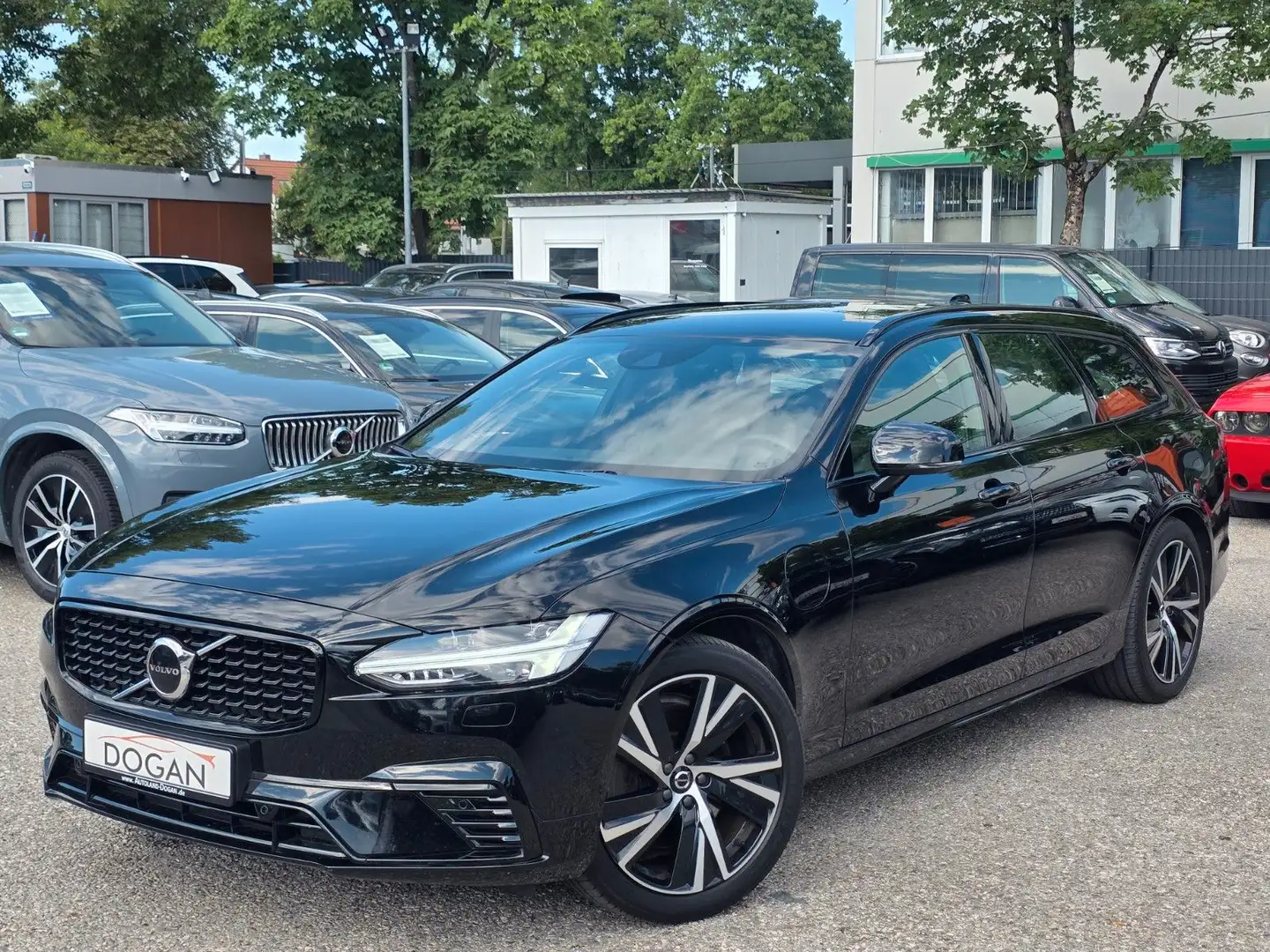 Volvo V90 T6 AWD R Design Recharge PlugIn Hybrid PILOT Schwarz - 1