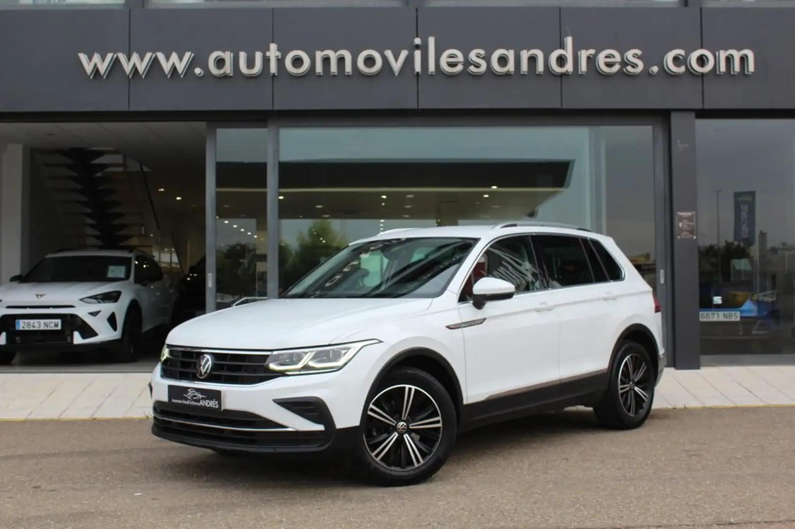 Volkswagen Tiguan 2.0TDI Life 110kW Blanco - 1