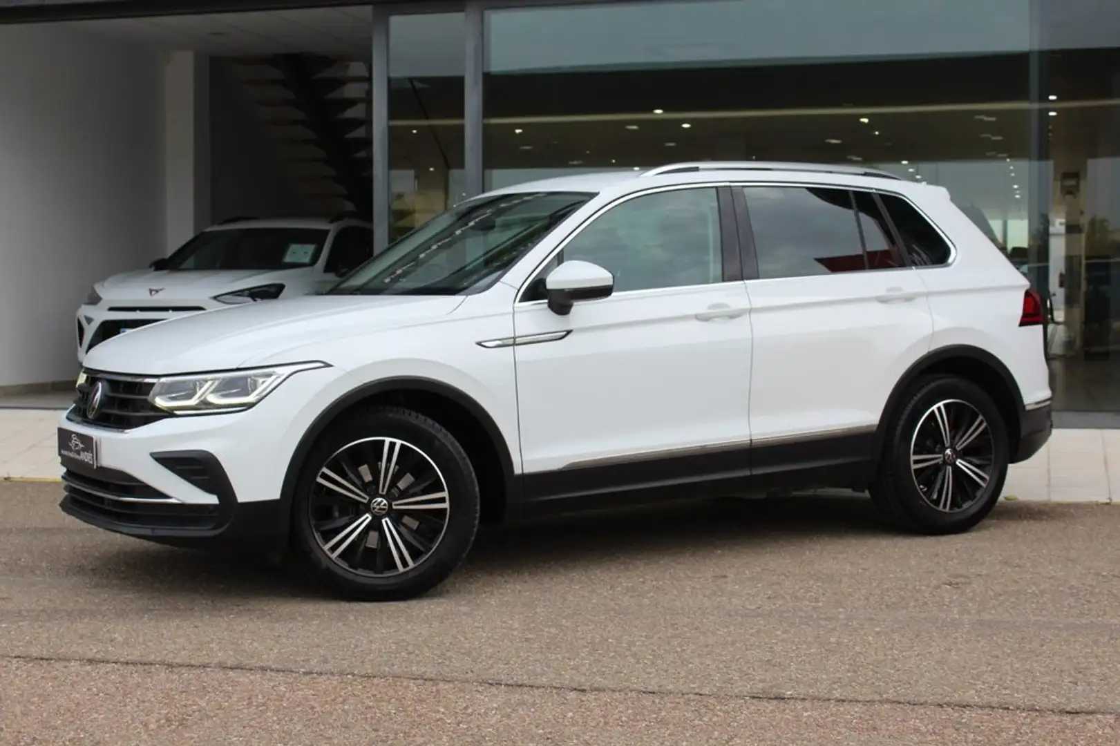 Volkswagen Tiguan 2.0TDI Life 110kW Blanco - 2
