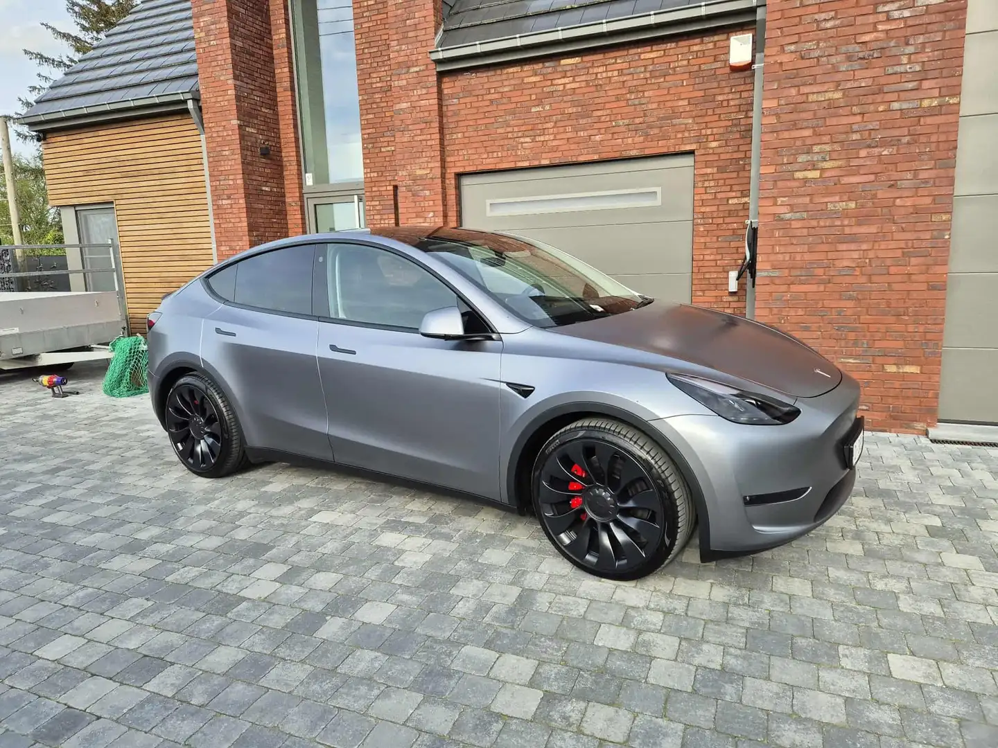 Tesla Model Y Model Y 72.5 kWh Dual Motor Performance (377 kW) Gris - 1