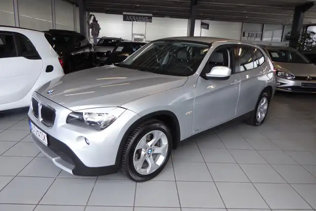 BMW X1 sDrive 18 i Automatik erst 66.900 KM!! AHK