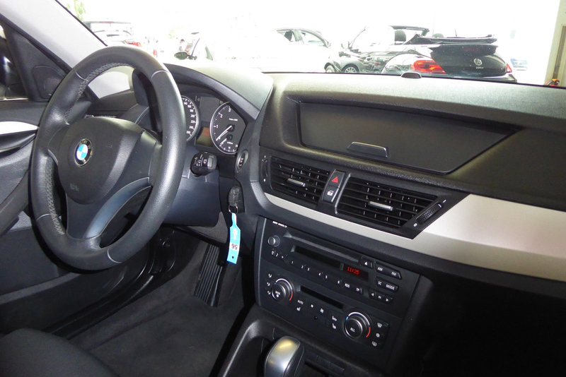 BMW X1 sDrive 18 i Automatik erst 66.900 KM!! AHK — photo 9