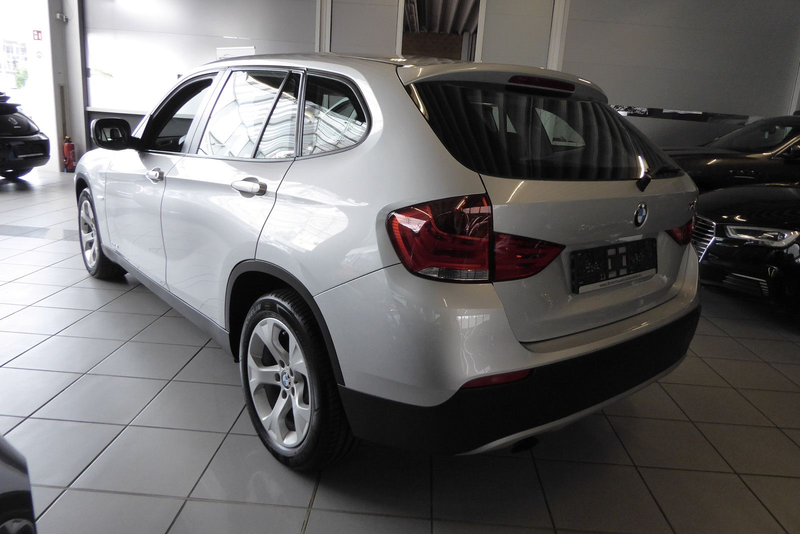 BMW X1 sDrive 18 i Automatik erst 66.900 KM!! AHK — photo 6