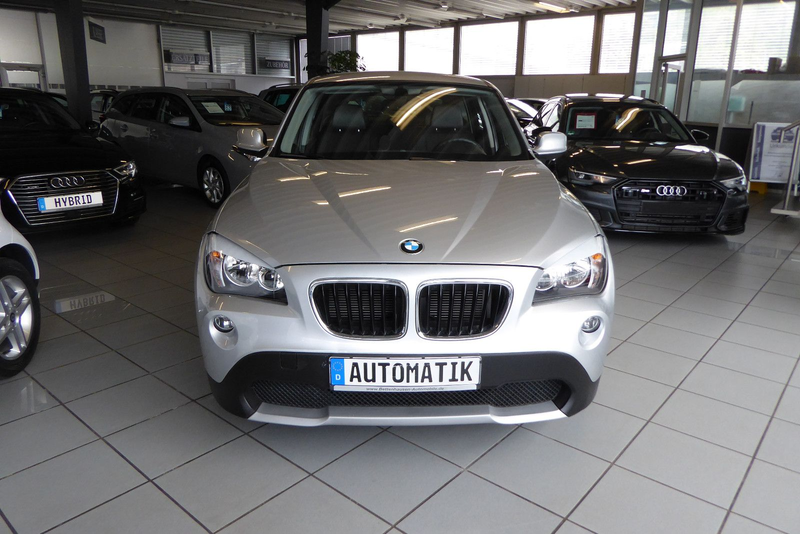 BMW X1 sDrive 18 i Automatik erst 66.900 KM!! AHK — photo 2