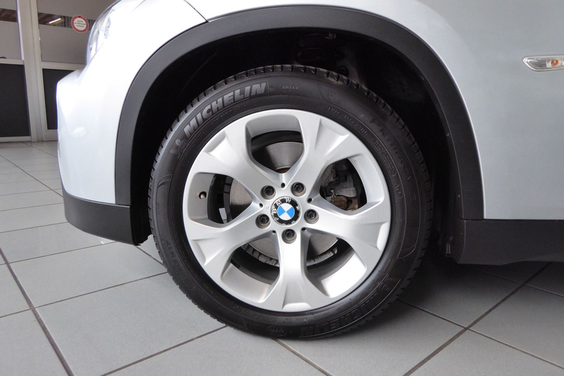 BMW X1 sDrive 18 i Automatik erst 66.900 KM!! AHK — photo 15