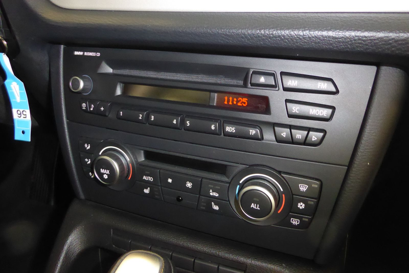 BMW X1 sDrive 18 i Automatik erst 66.900 KM!! AHK — photo 11