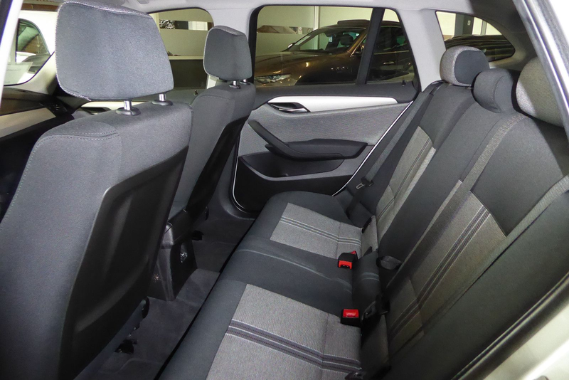 BMW X1 sDrive 18 i Automatik erst 66.900 KM!! AHK — photo 14