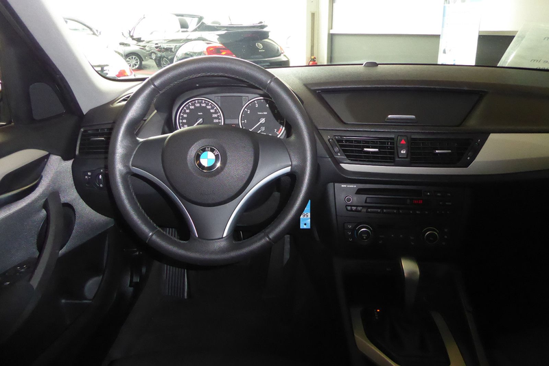 BMW X1 sDrive 18 i Automatik erst 66.900 KM!! AHK — photo 10