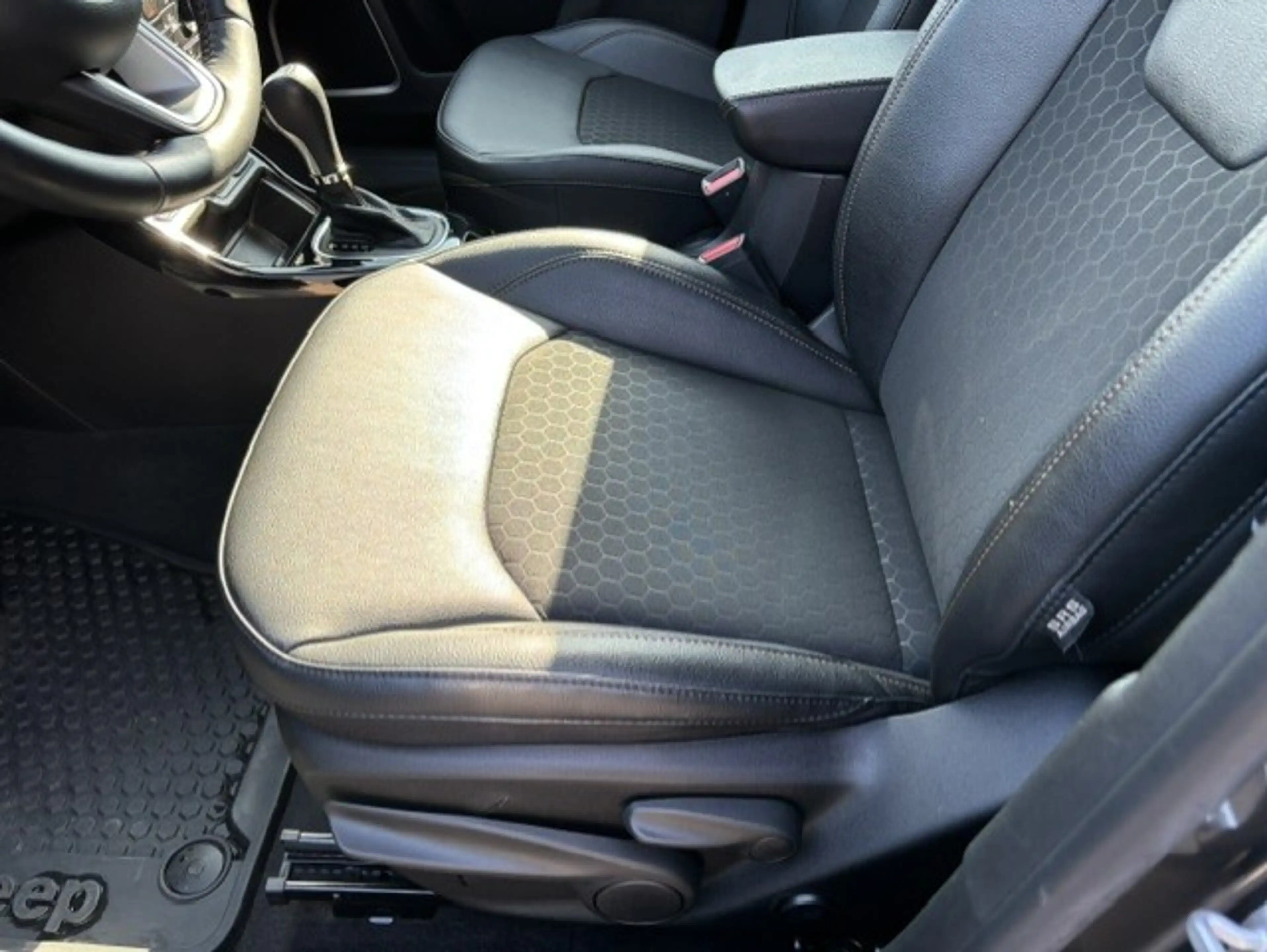 Jeep Compass Compass 1.3 Turbo 4x2 Limited DDCT/Navigatie/1j gar(1) — photo 6