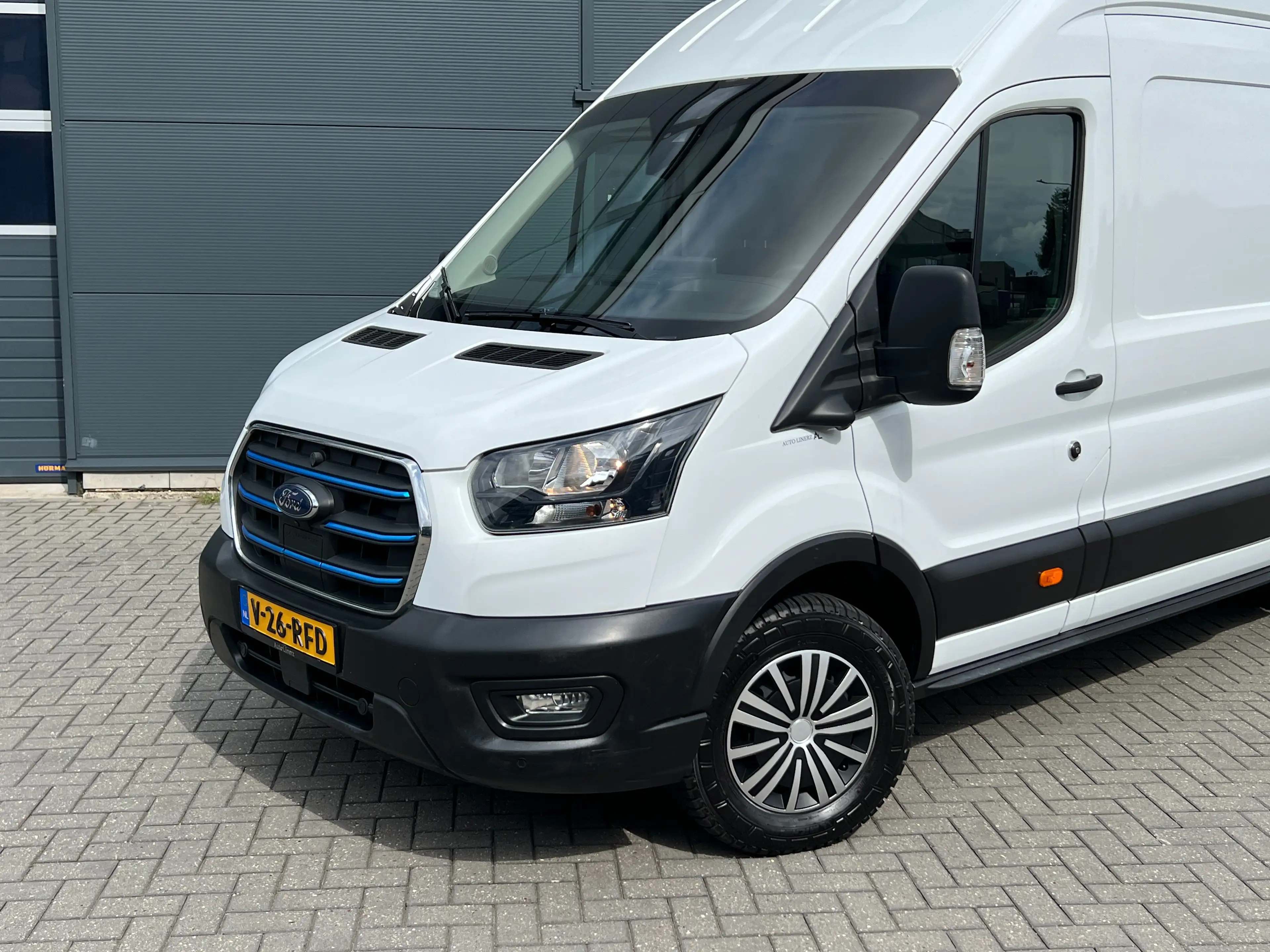 Ford E-Transit 390 L4H3 Trend 68kWh — photo 11