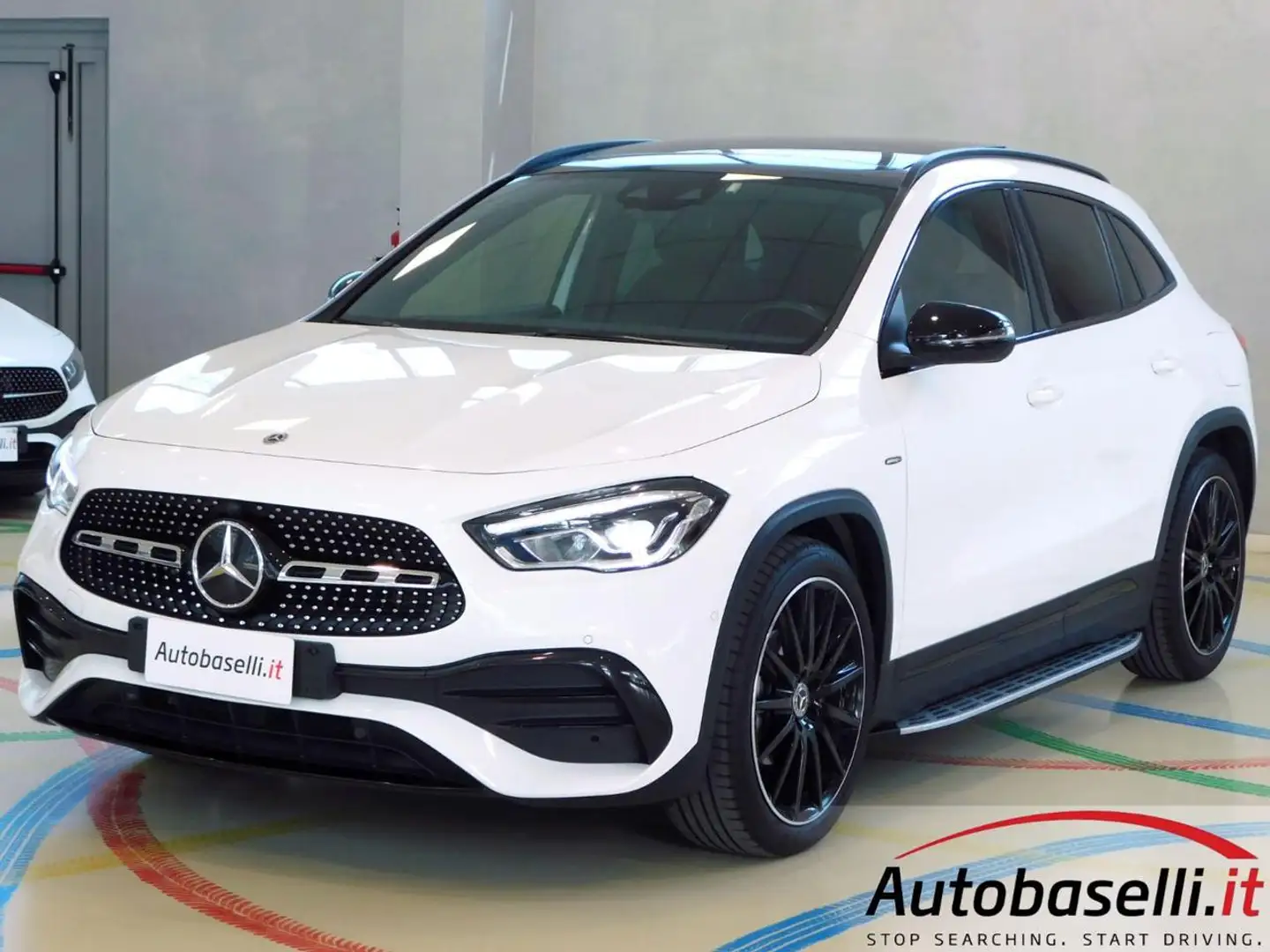 Mercedes-Benz GLA 200 180i AUTOMATIC PREMIUM ''AMG-EDITION PLUS'' 136CV Wit - 2