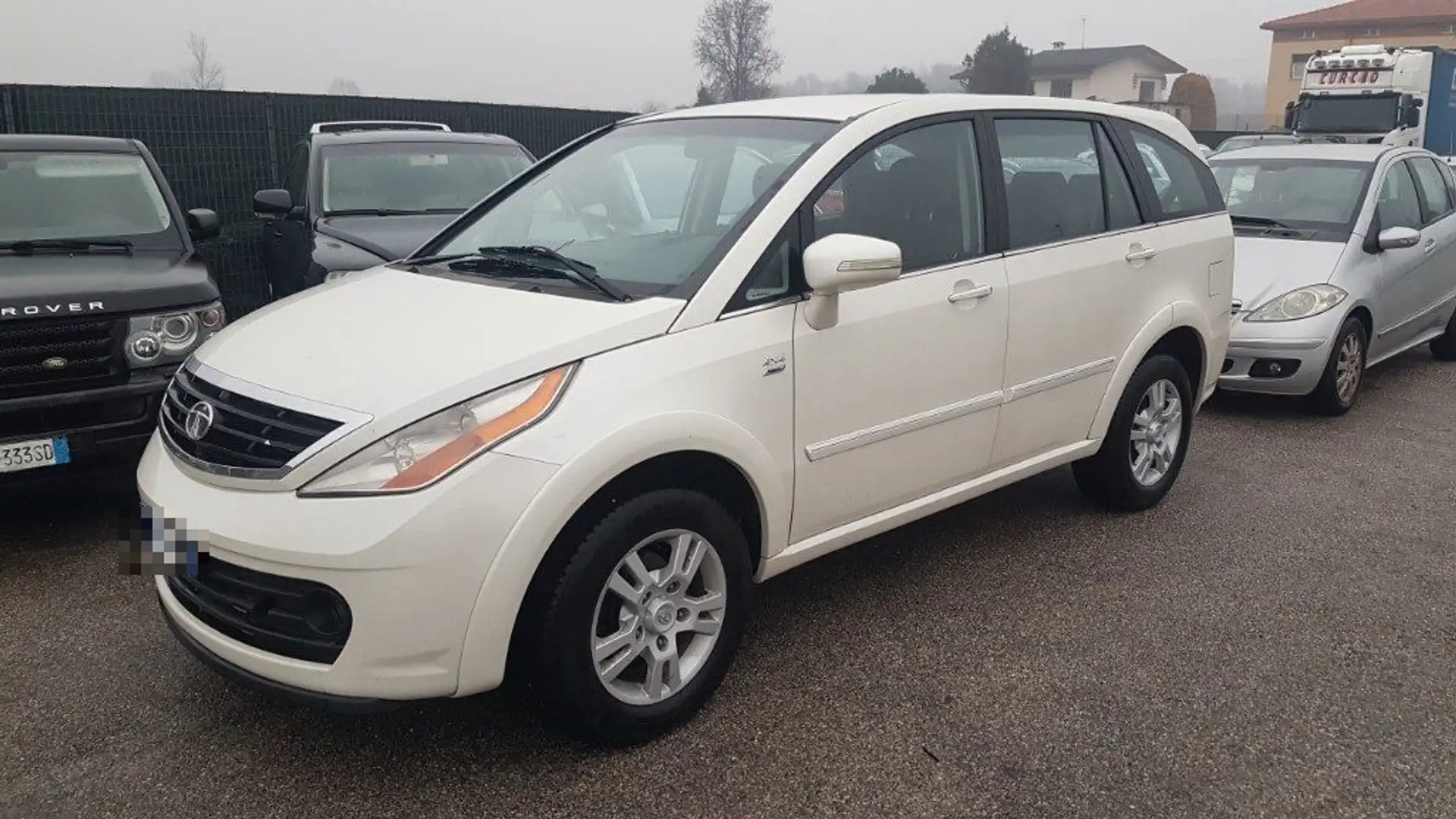 Tata Aria 4x4 Adapterra 7 posti Weiß - 1