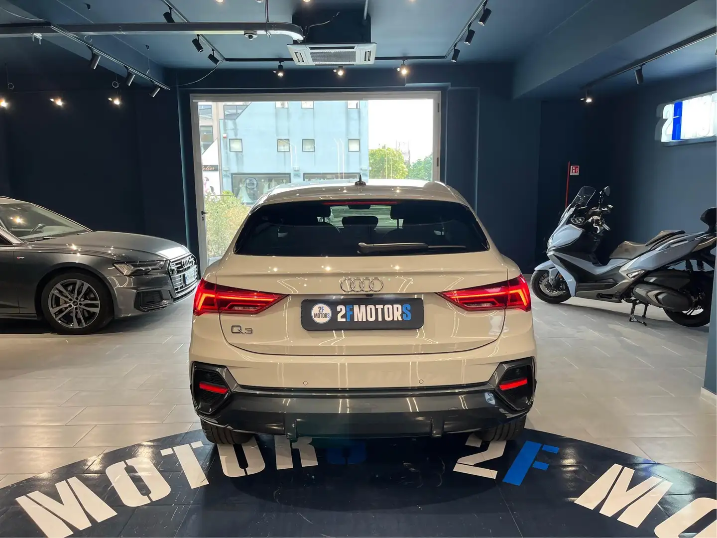 Audi Q3 Sportback 35 2.0 tdi Business Advance s-tronic Grigio - 2