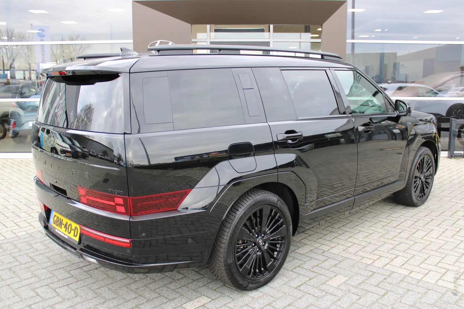 Hyundai SANTA FE 1.6 T-GDI PHEV Black Line 4WD 6p. | Leder | 360 ca Noir - 2