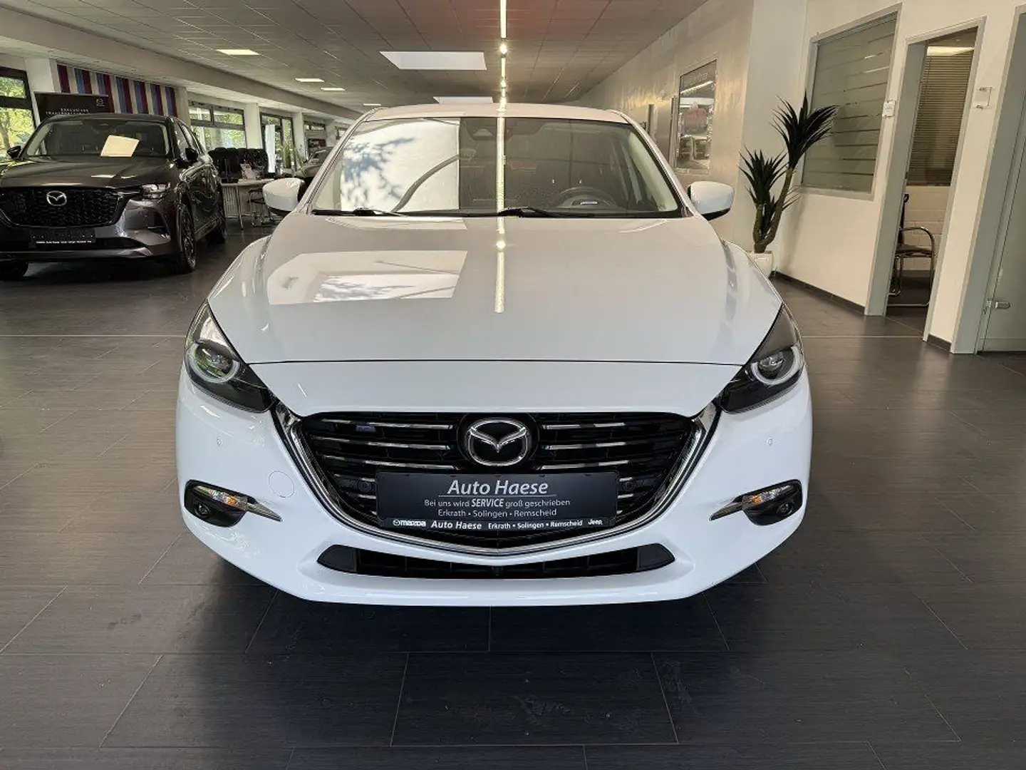 Mazda 3 2.0 120PS Sports-Line Voll-LED PDC Bose RFK Weiß - 2