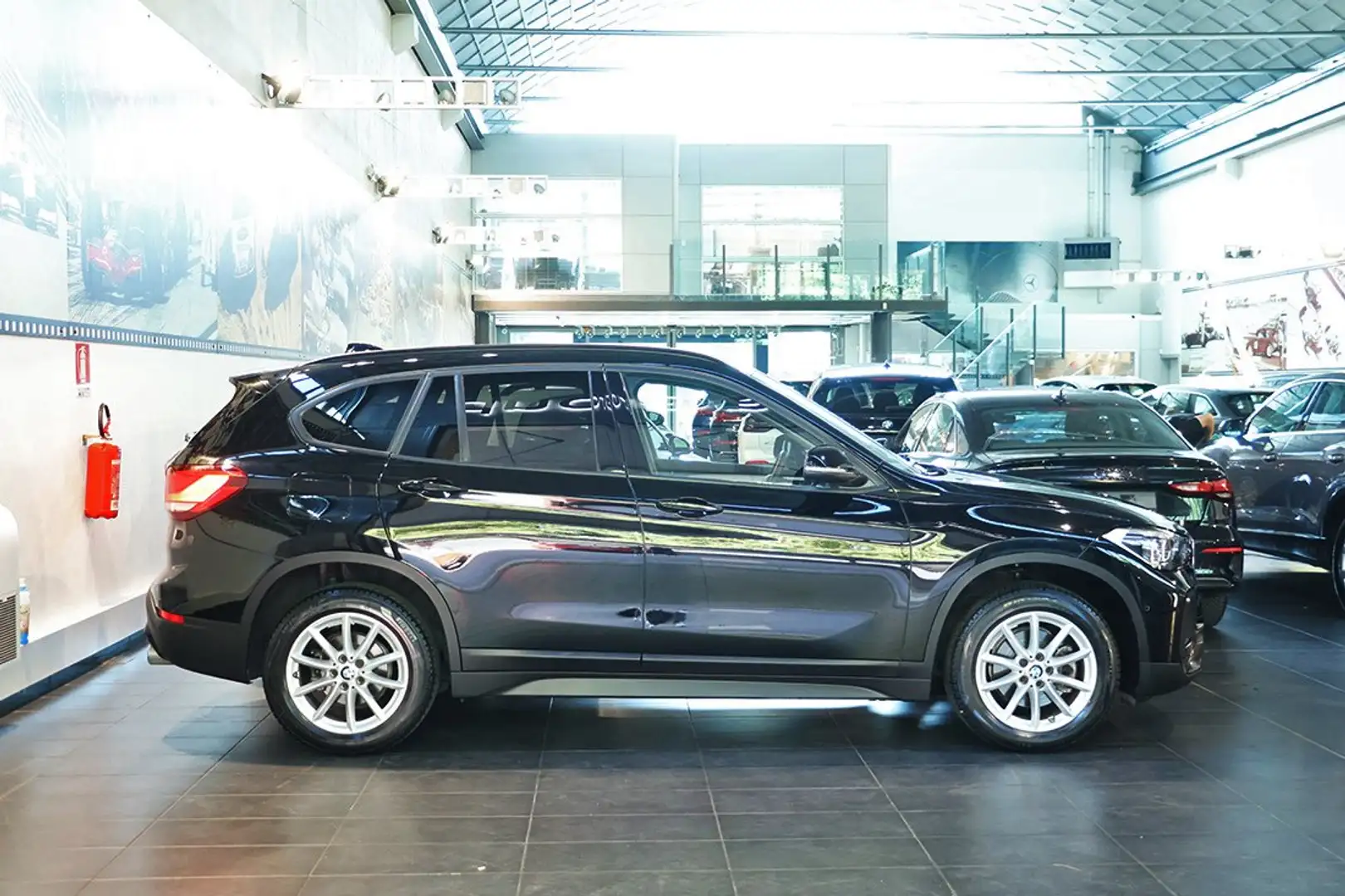 BMW X1 sDrive18d Business Advantage - TELECAMERA/ADAS Black - 2