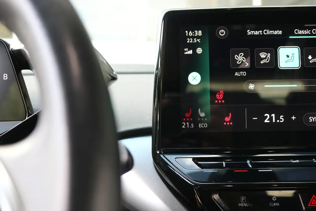 Volkswagen ID.4 77 kWh Pro Performance TREKHAAK 16