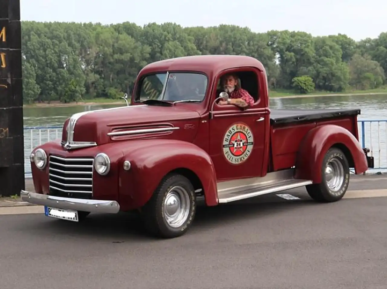 Ford 1/2 Ton Jailbar Hot Rod, foto 6