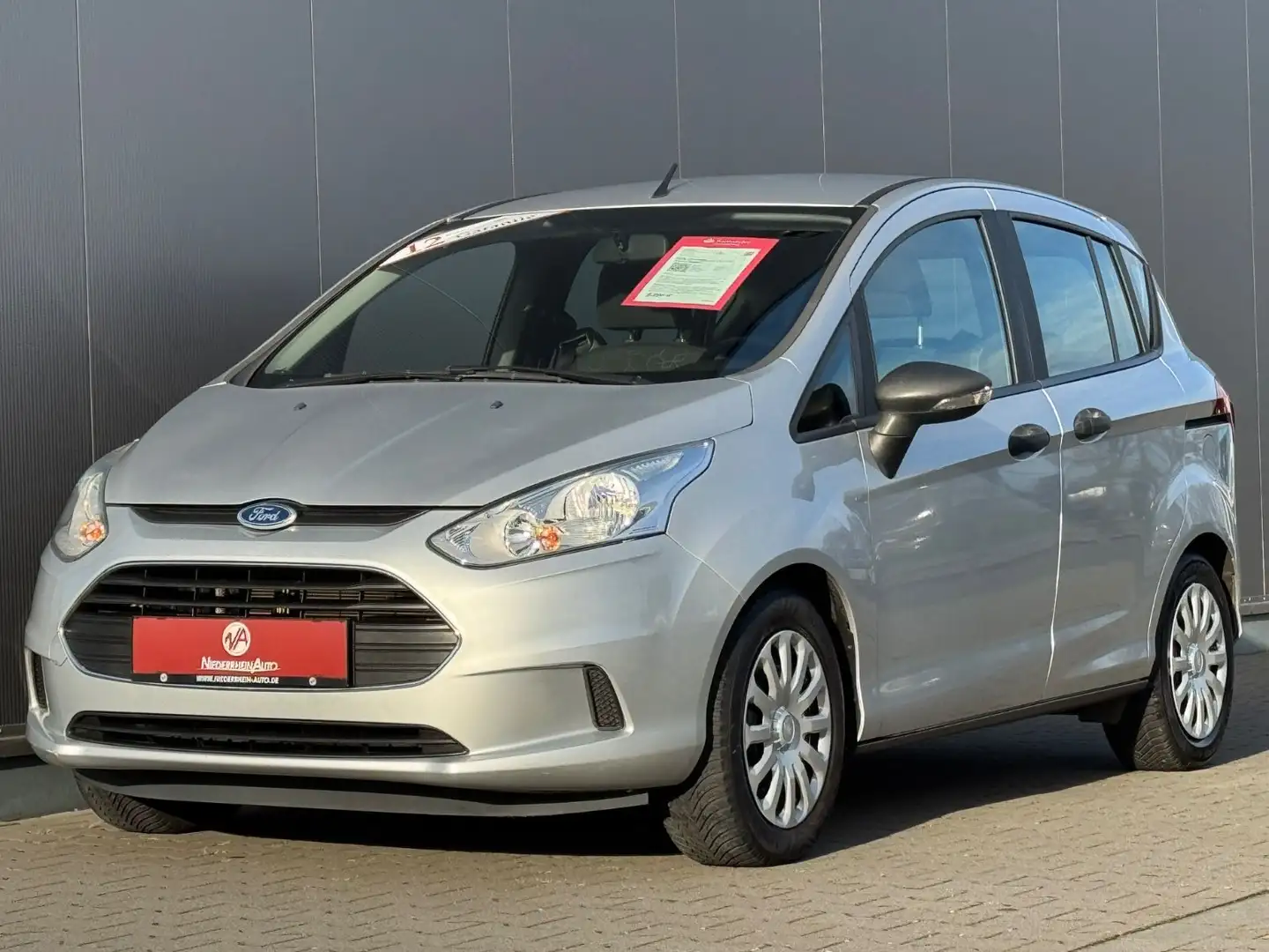 Ford B-Max 1.4 Ambiente 4-Zyl.Klima Allwetter 63000km Argintiu - 1