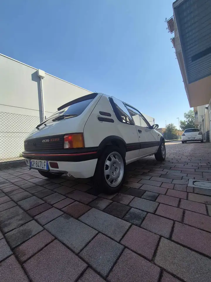 Peugeot 205 3p 1.9 Gti 130cv 5m, foto 3