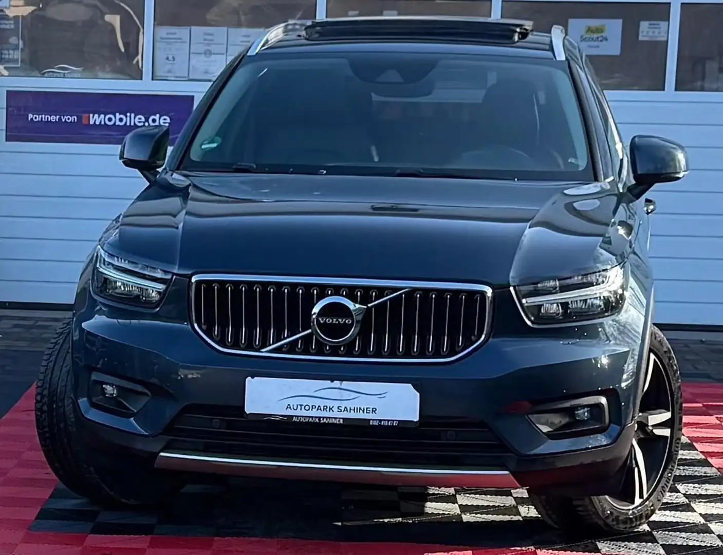 Volvo XC40 *PANO*NAVI*ALU Blau - 1