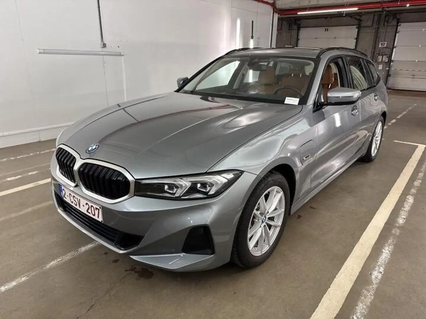 BMW 320 eAS Touring *CUIR SPORT-TOIT PANO-HEAD UO DISPLAY* Gris - 2
