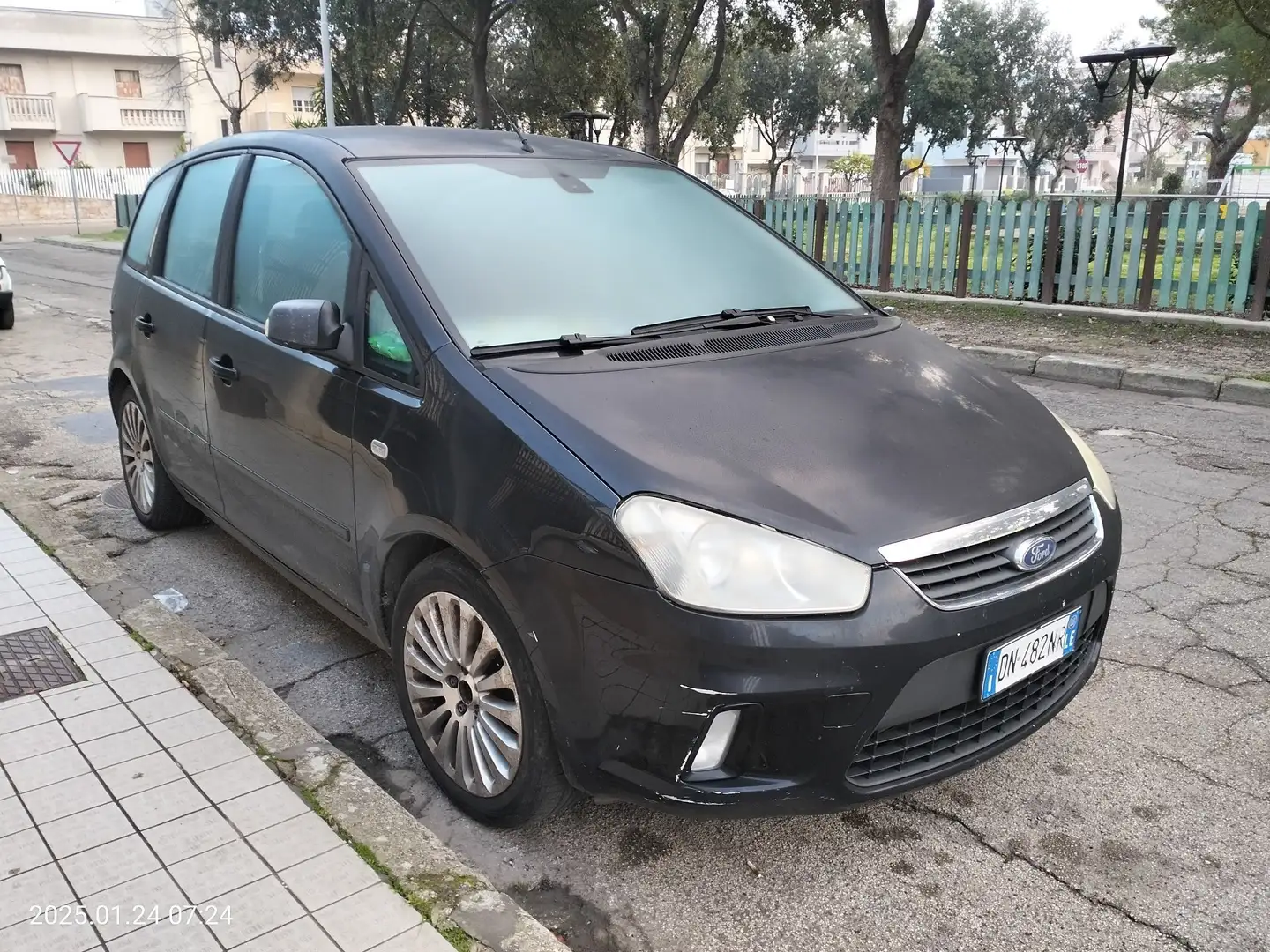 Ford C-Max 1.6 tdci Titanium c/esp 110cv dpf - 1