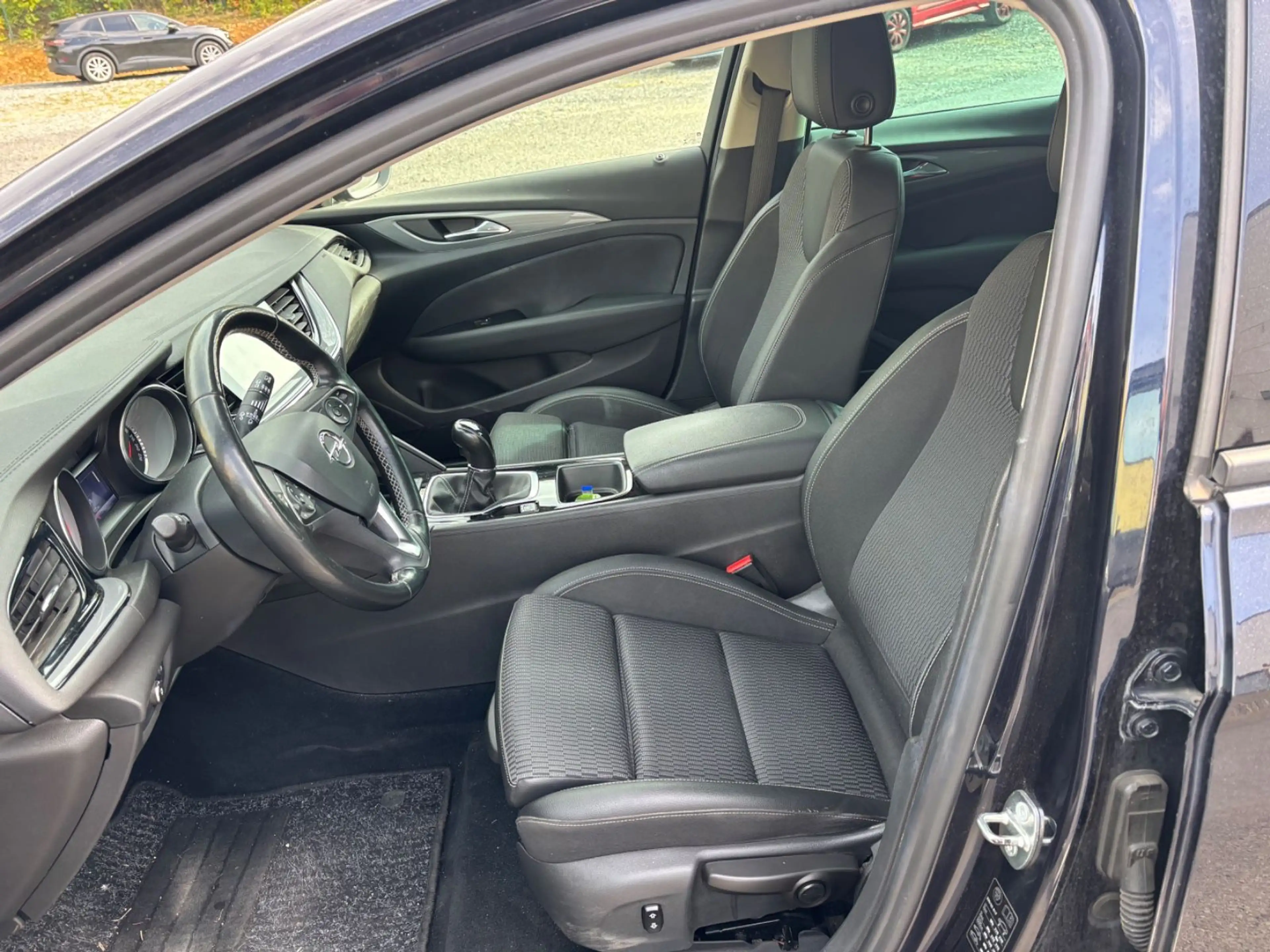 Opel Insignia B Sports Tourer Edition — photo 10