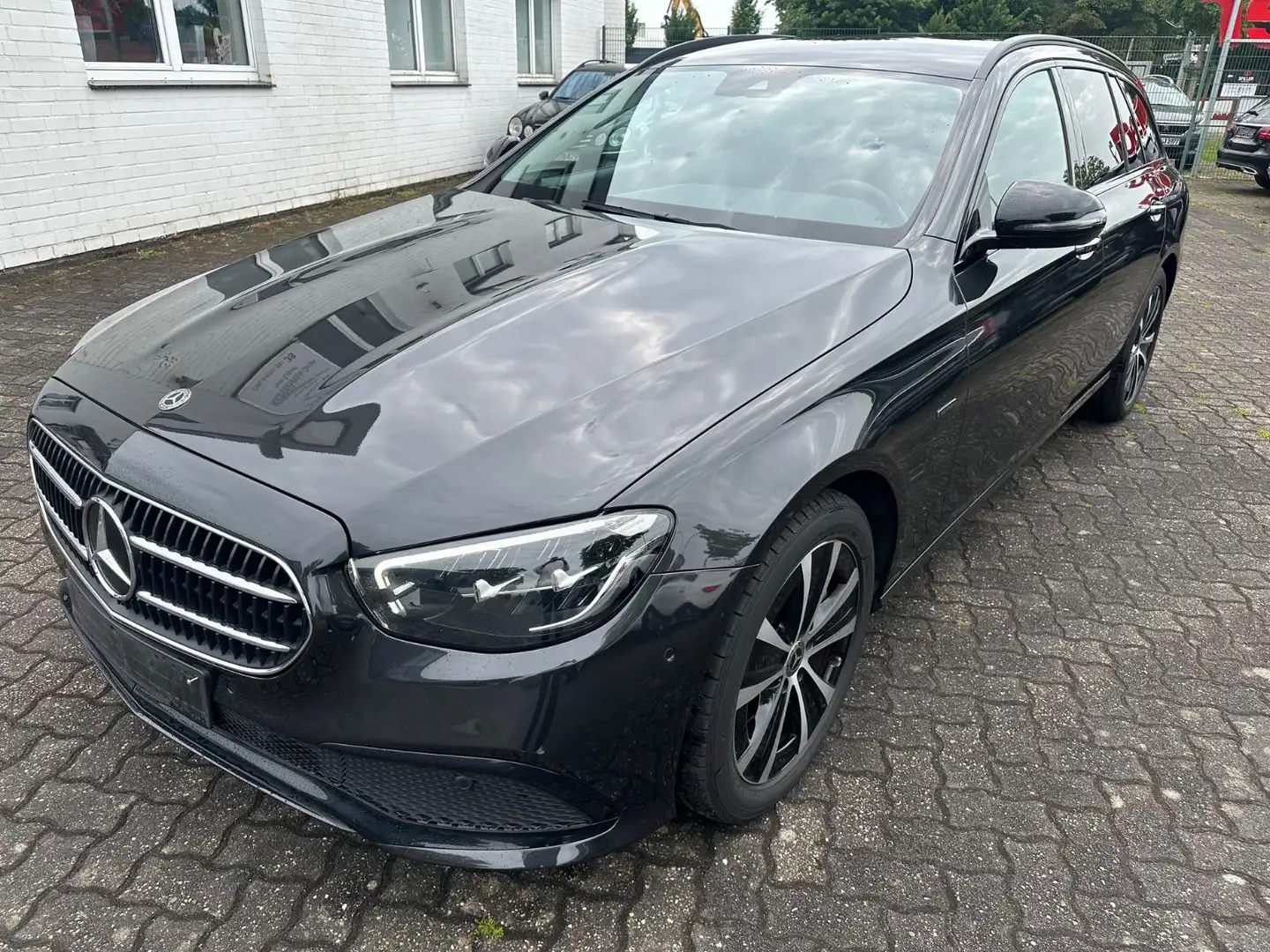 Mercedes-Benz E 300 de T Avantgarde LED Kamera AHK Night P. Grau - 1